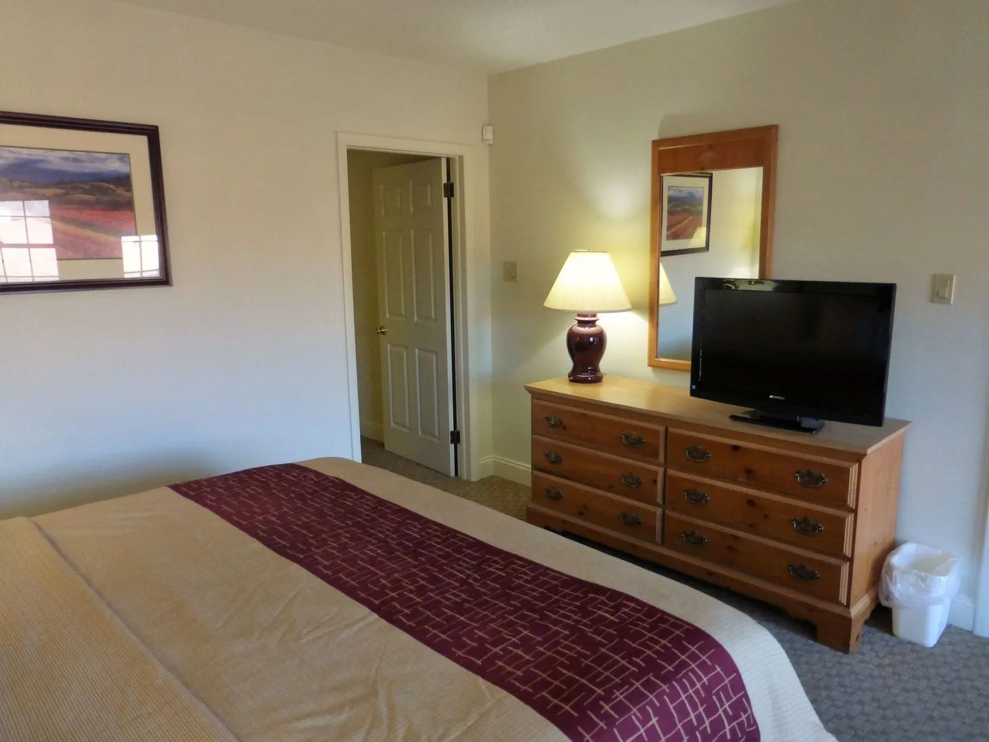 Red Roof Inn & Suites Hazleton