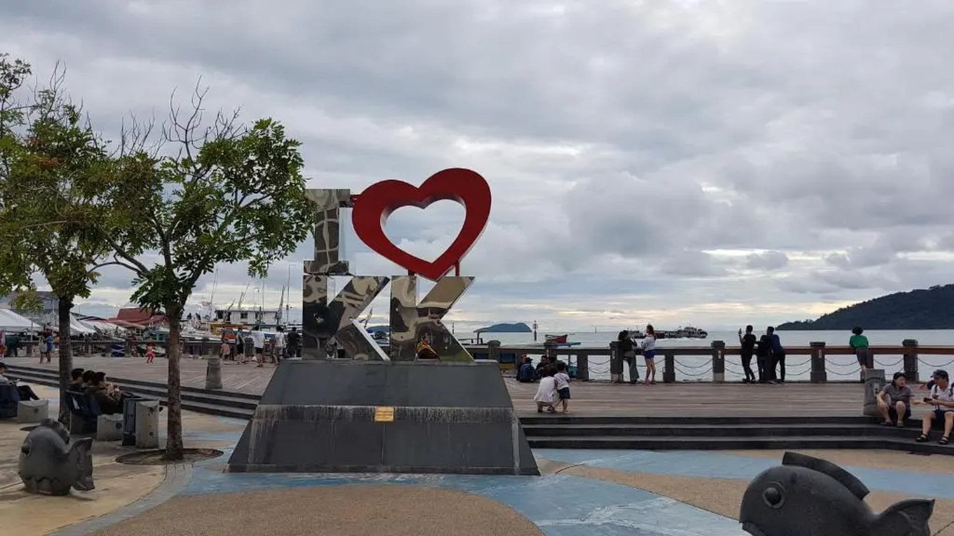 KK Vacation Apartments @ Marina Court Resort Condominium