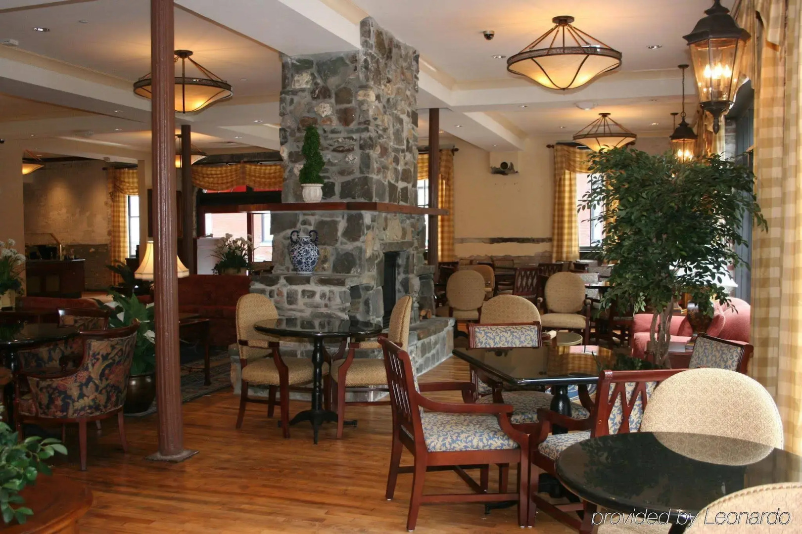 Staybridge Suites Savannah Historic District by IHG