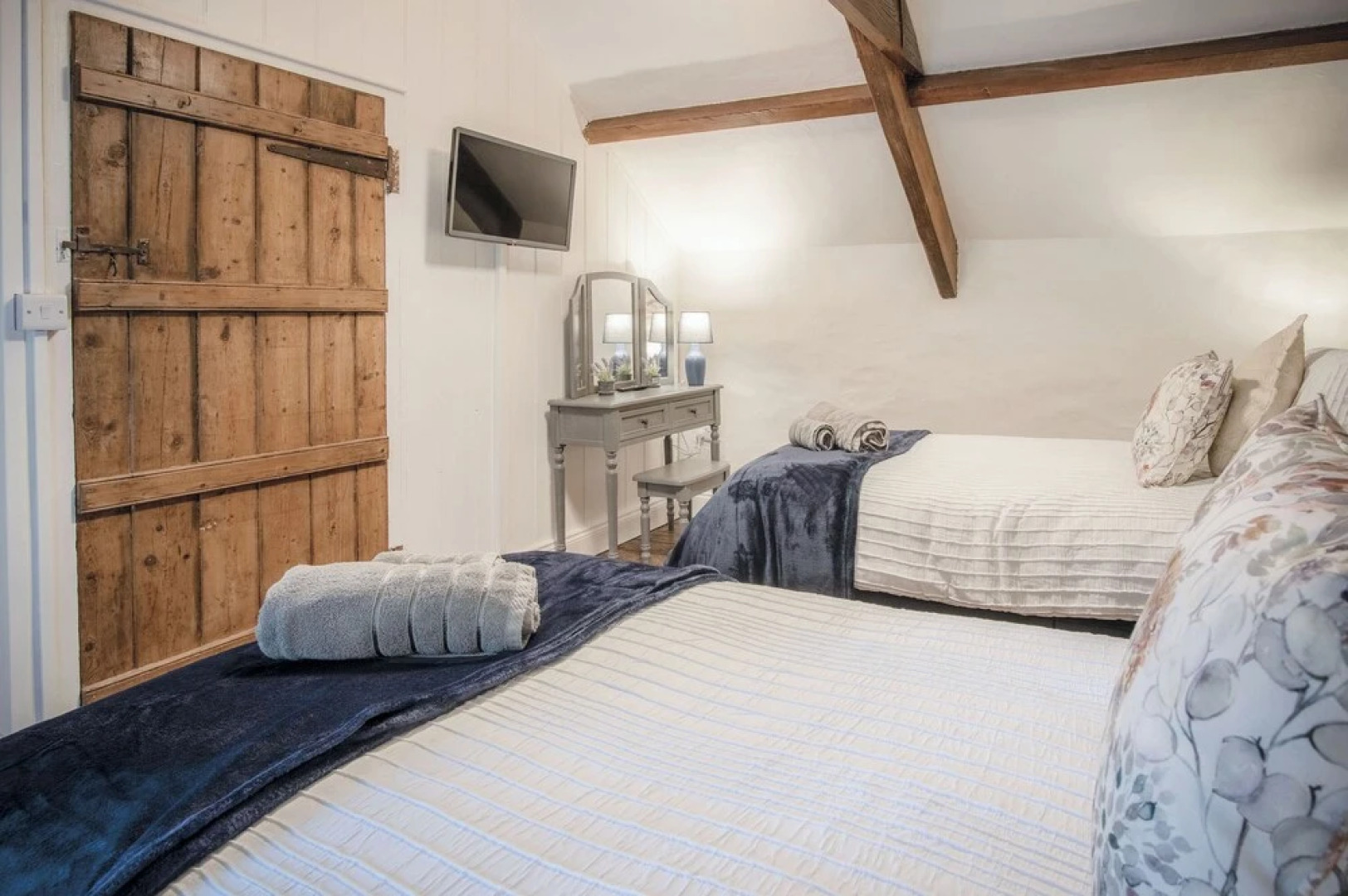 The Lodge - 2 Bedroom Cottage - Princes Gate