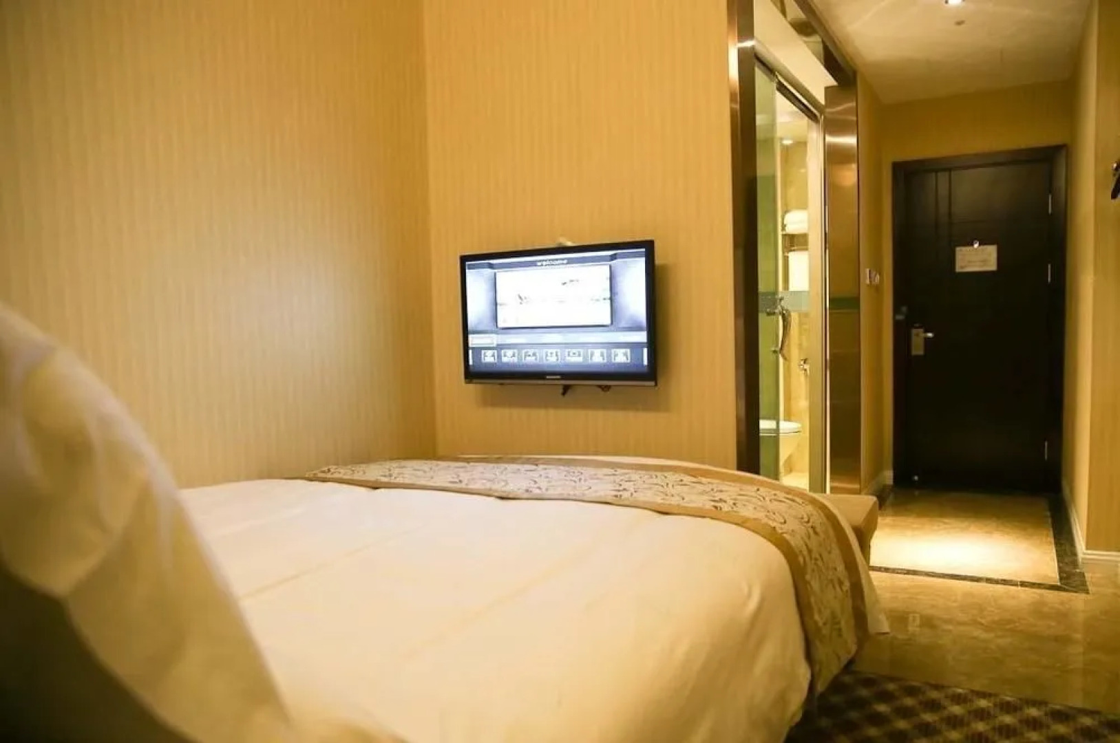 Suichang Hailun Baina Hotel