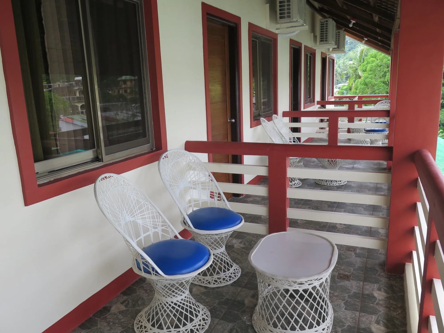 BADLADZ Beach and Dive Resort