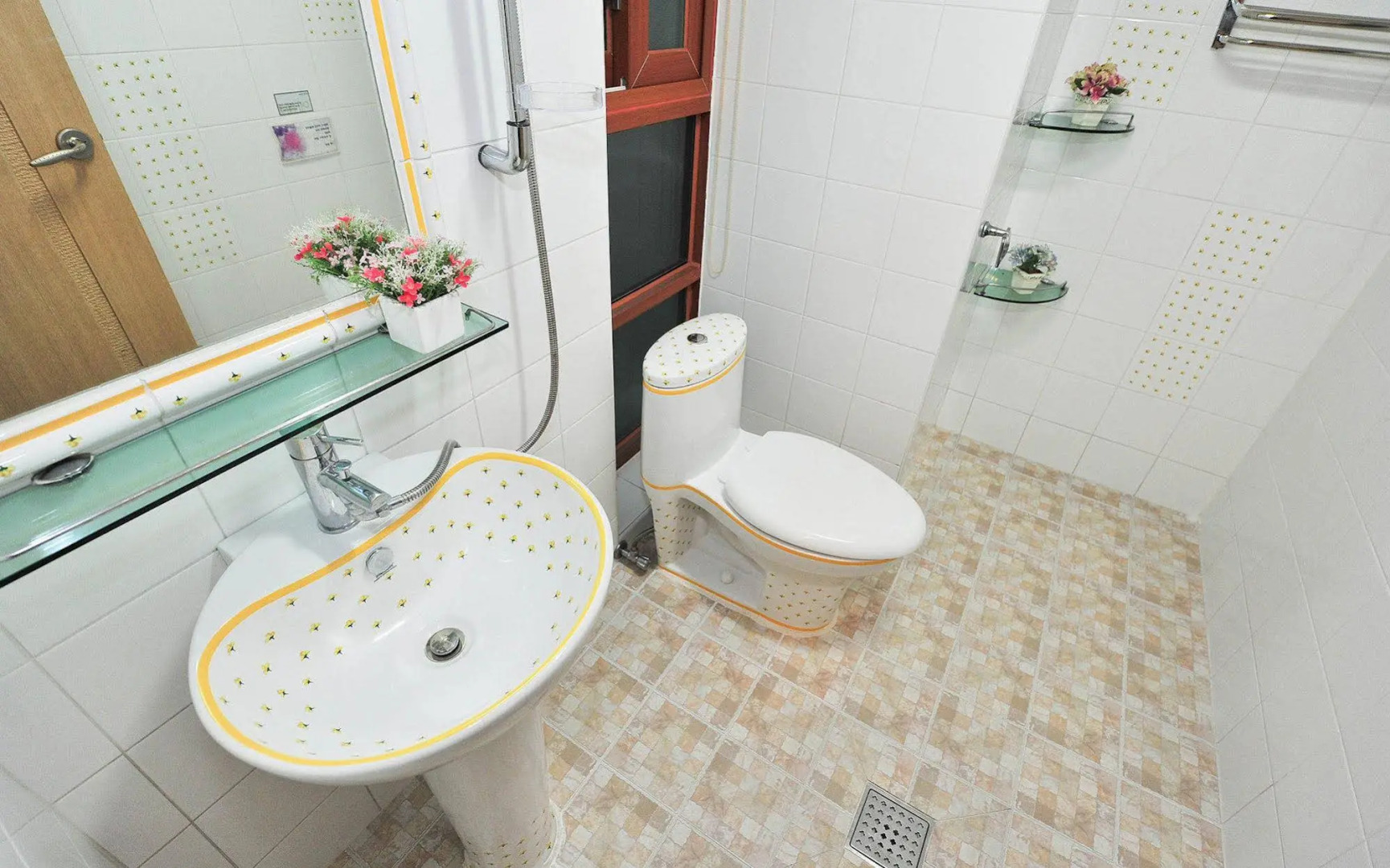 Sokcho Esher House Pension