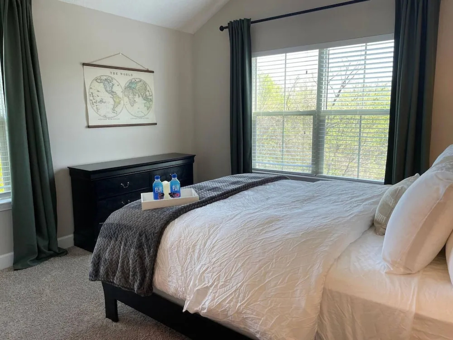 Peaceful Polaris Penthouse 2BR W D Balcony