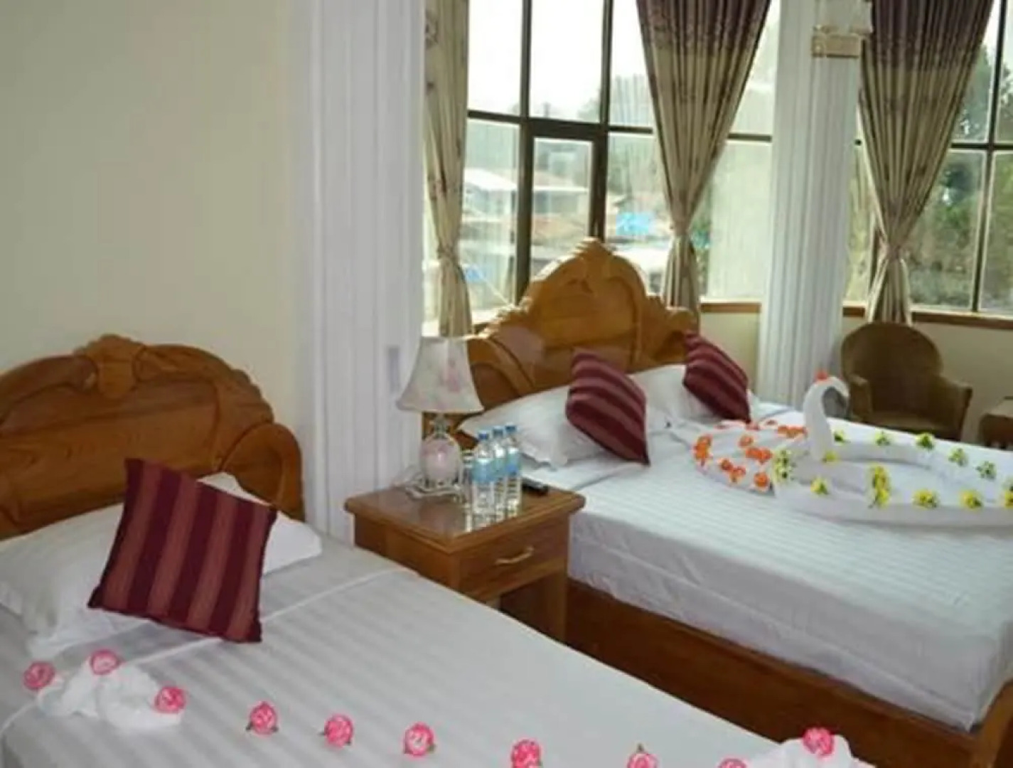 Kayah Golden Hill Hotel