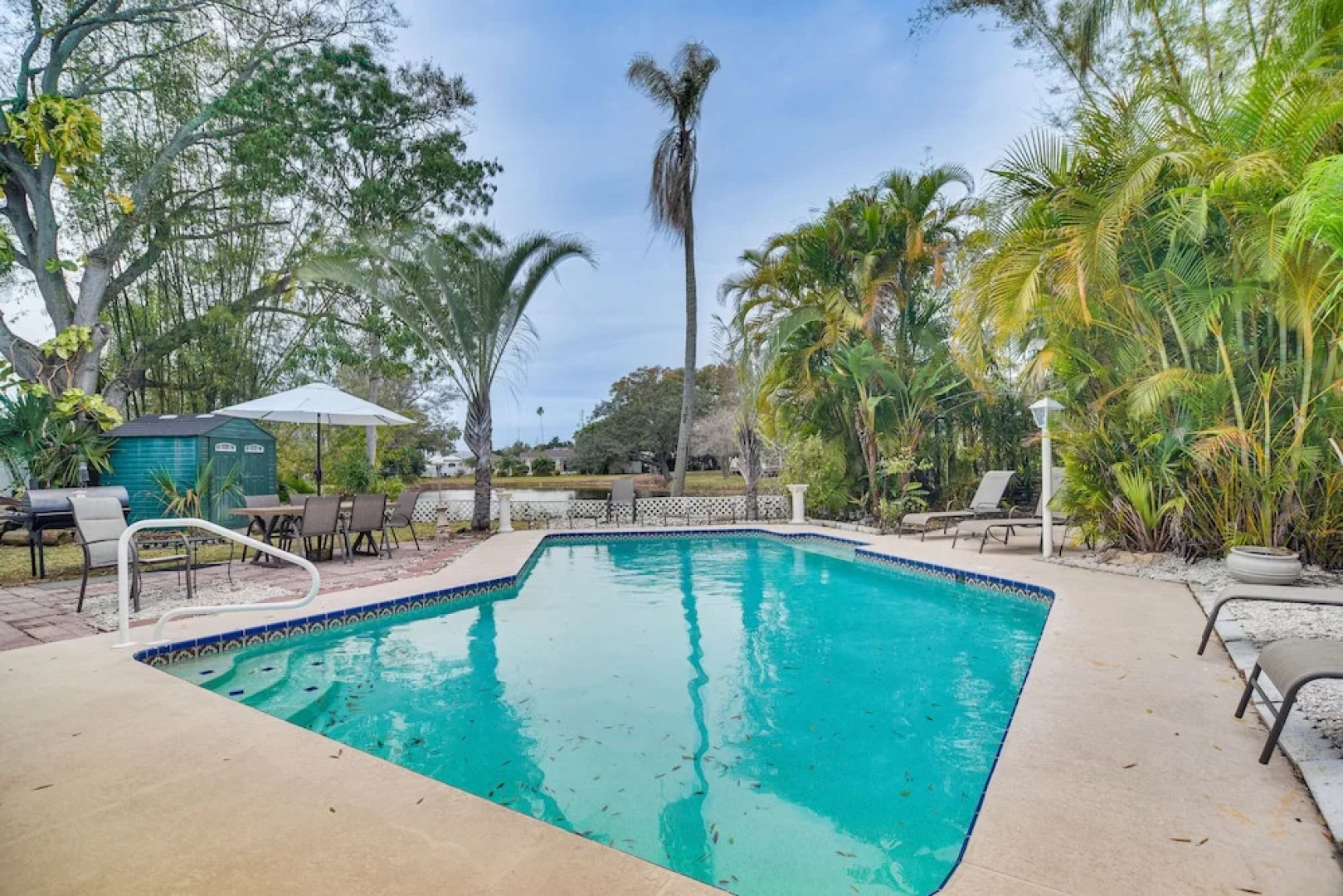 Vibrant Largo Home: Heated Pool, Lake Views!