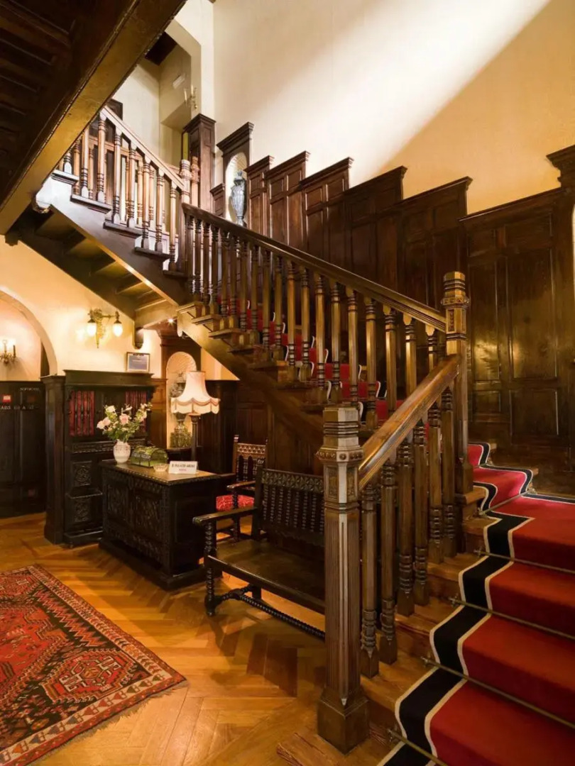 Palacio Arias and Hotel y Apartamentos Arias