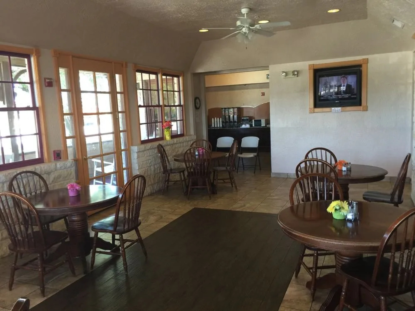 Fredericksburg Hill Country Hotel