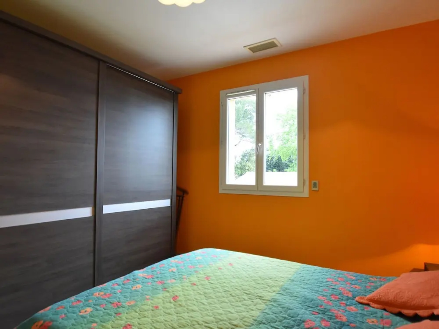 Luxurious Villa in Provence with garden and roofed terrace