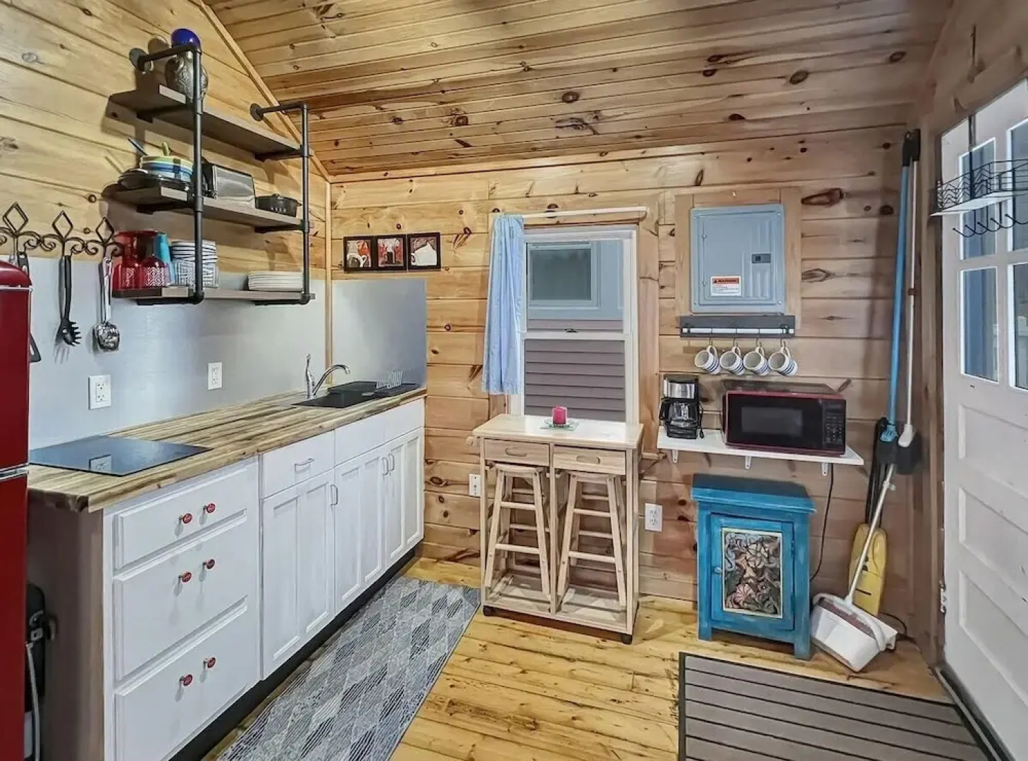 Captain's Quarters, 1.5 Miles to Downtown Ogunquit!