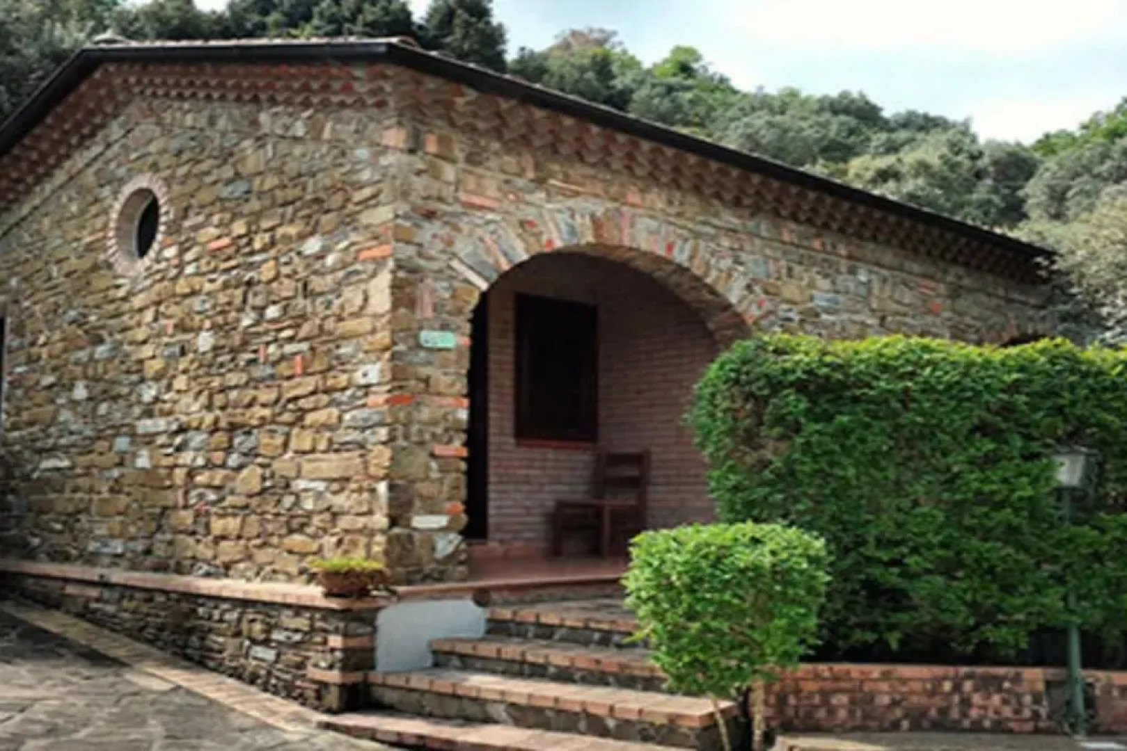 Local Stone Cottage With Shared Pool