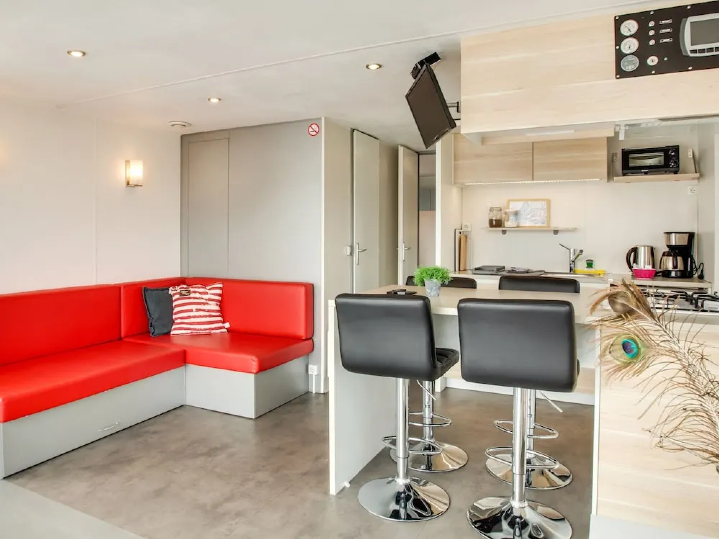 Werkendam House Boat near National Park