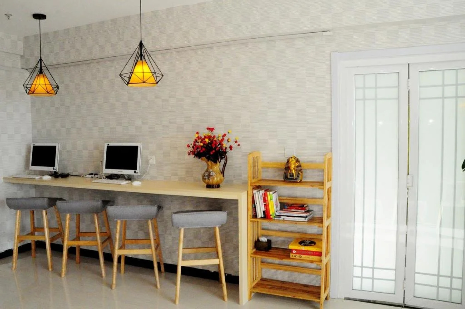 Simple Capsule Hotel Taiyuan Railway Station