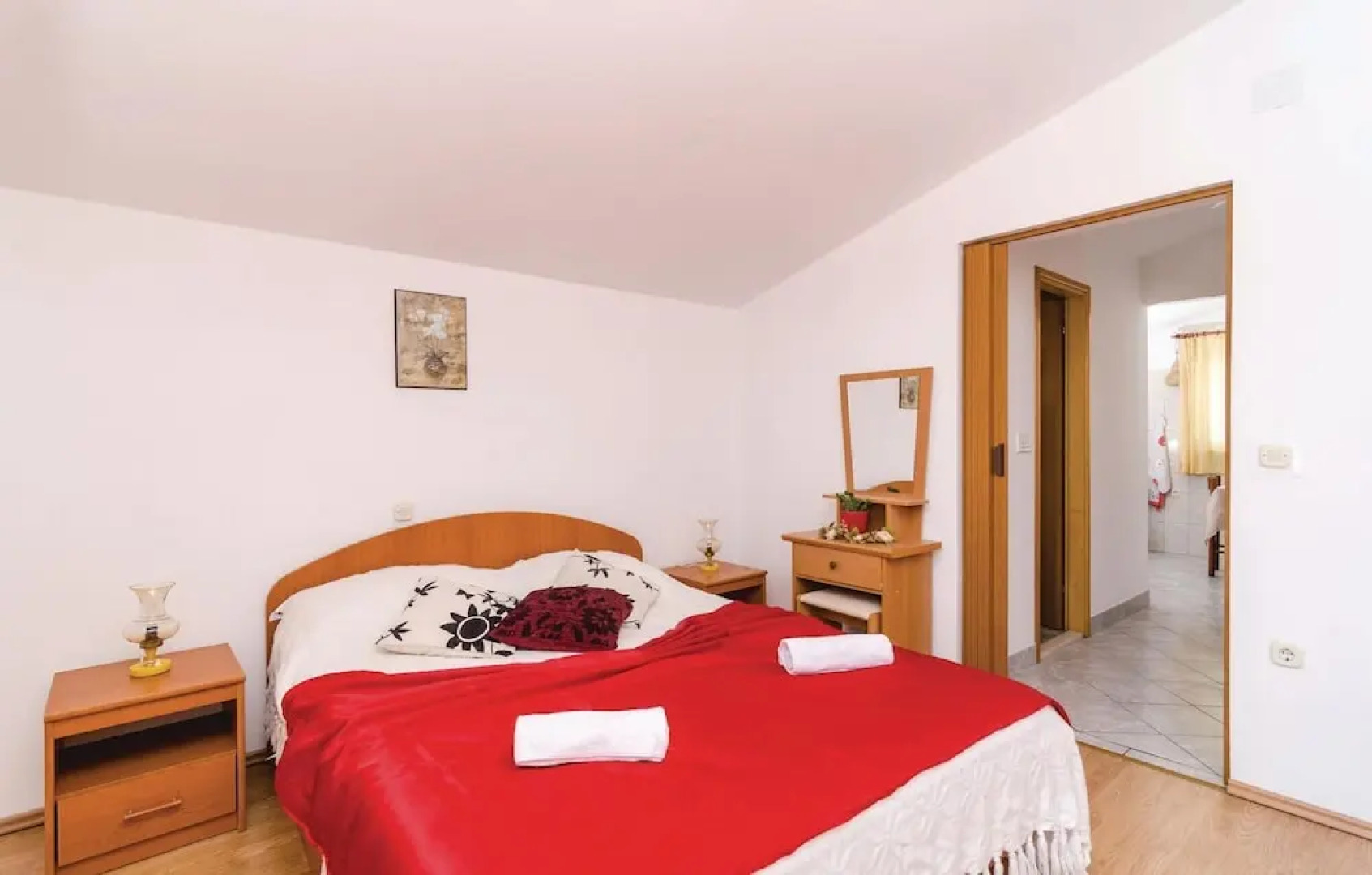 Awesome Home in Plat With Wifi and 1 Bedrooms