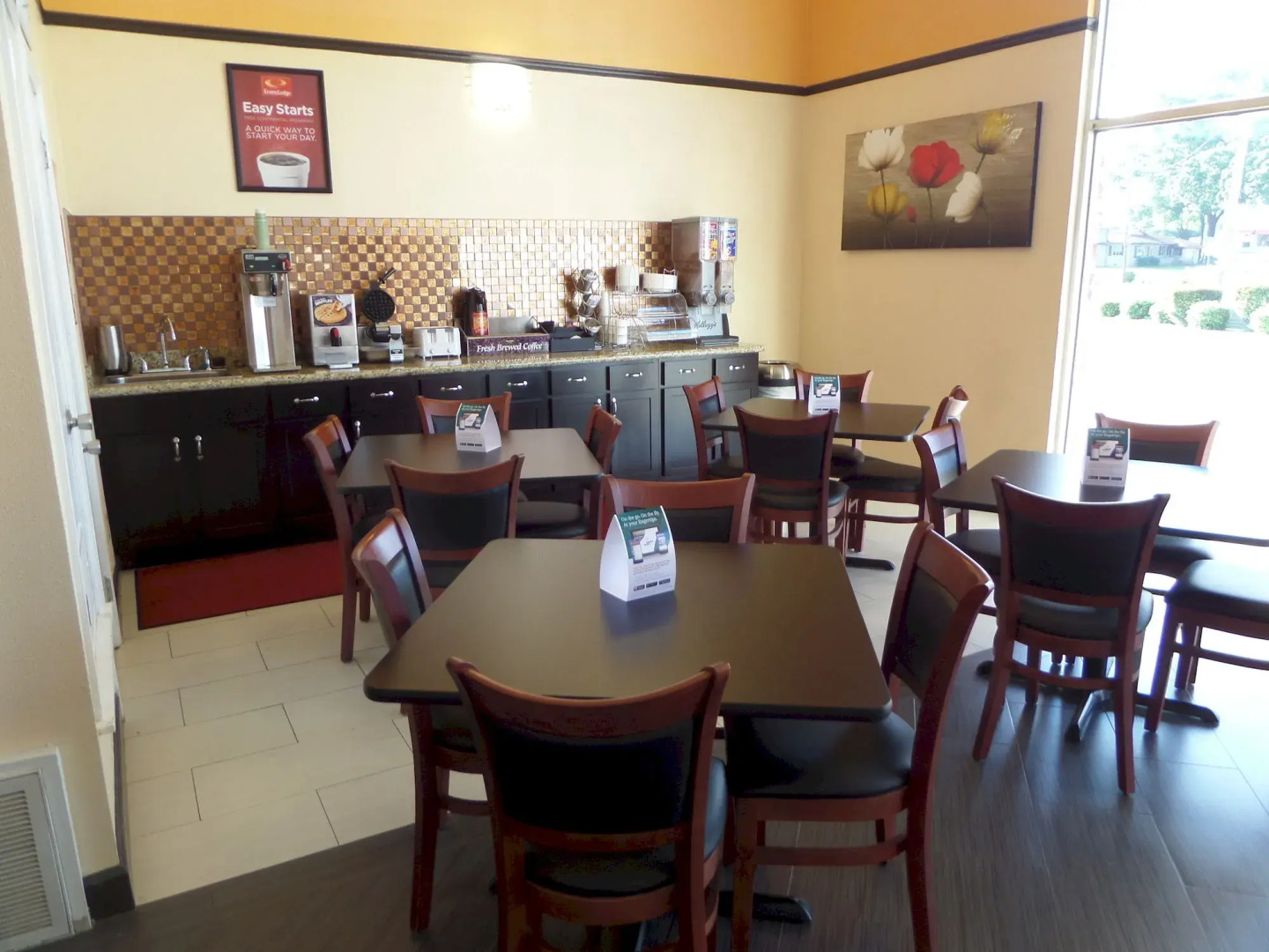 Econo Lodge Russellville I-40