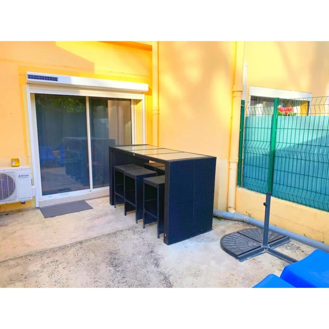 Apartment with One Bedroom in Le Pradet, with Enclosed Garden And Wifi - 800 M From the Beach