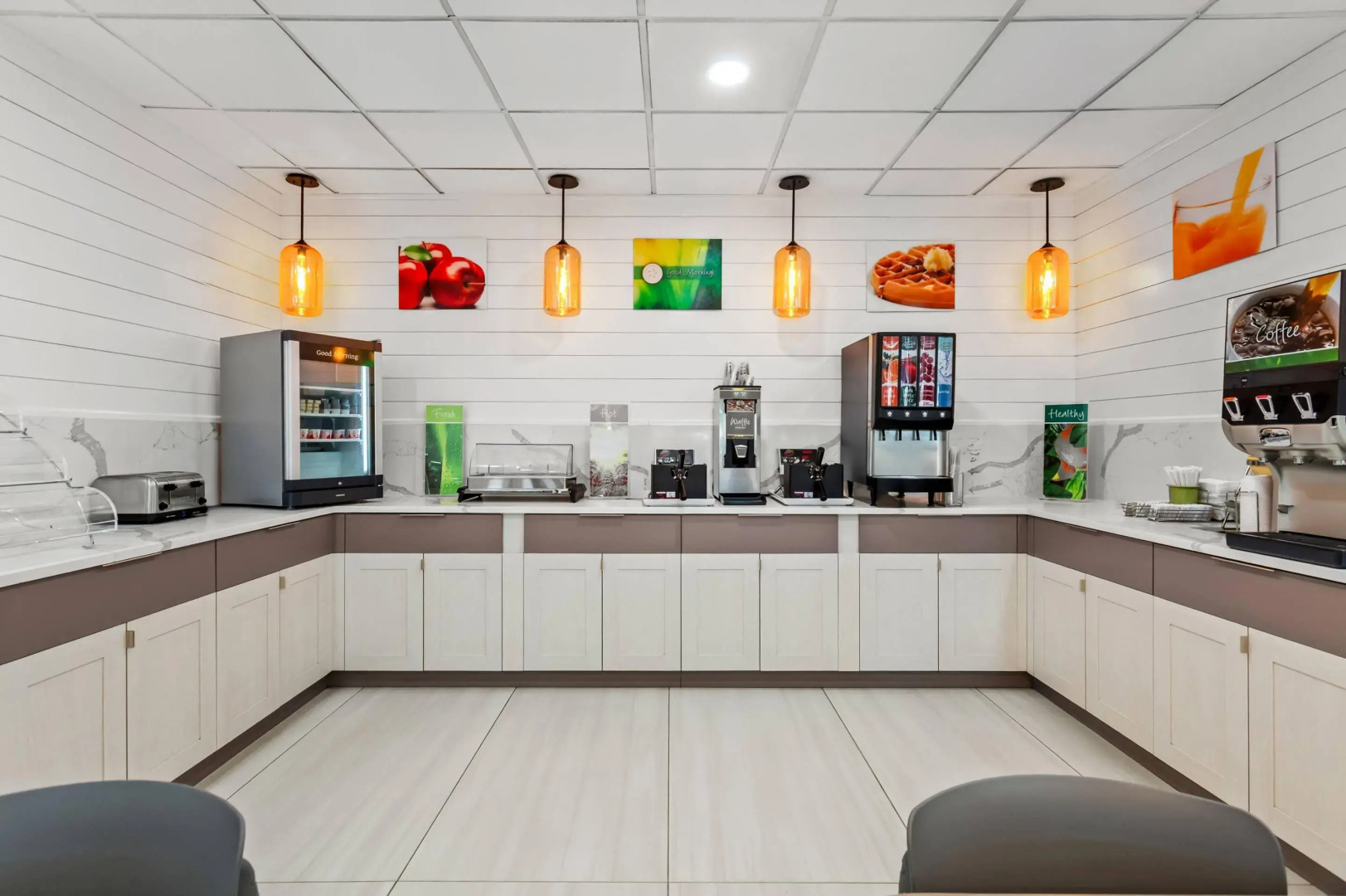 Quality Inn Airport - Cruise Port