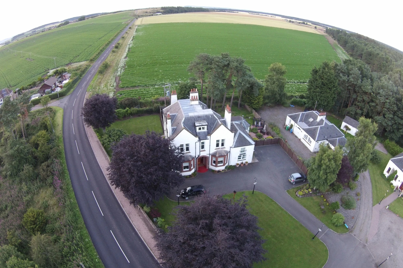 Pinewood Country House