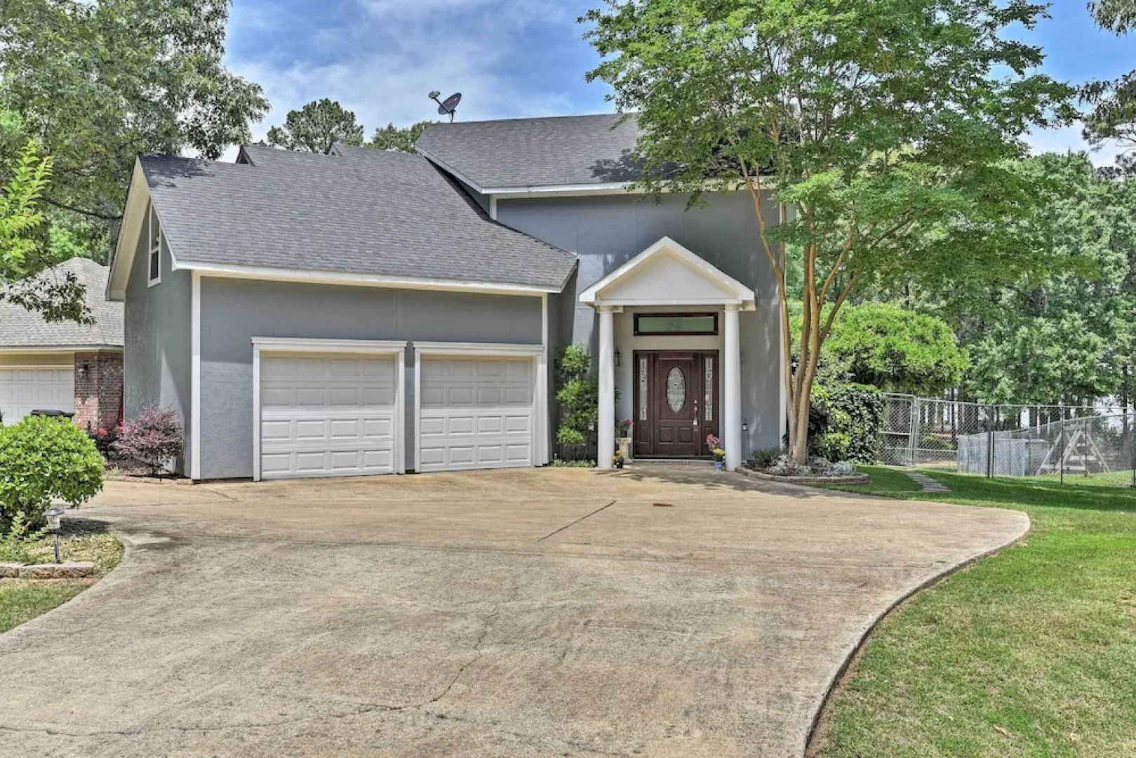 Cozy Lakefront Benton Home ~ 20 Mi to Shreveport!