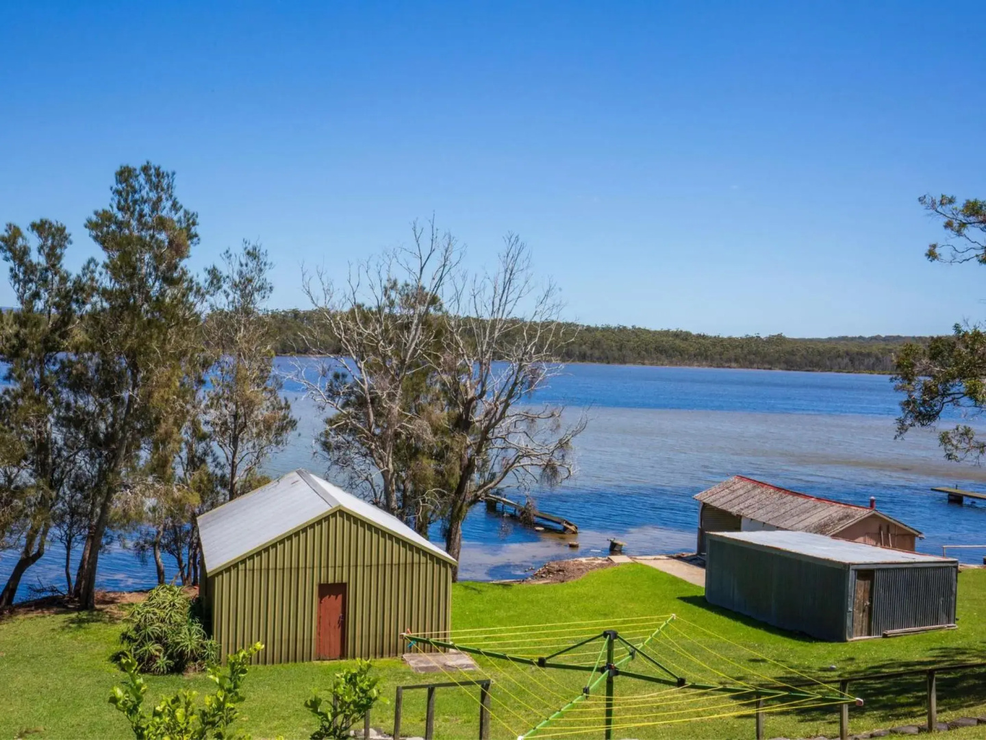 Bayview - Absolute Waterfront with Jetty - 5 Mins to Hyams Beach