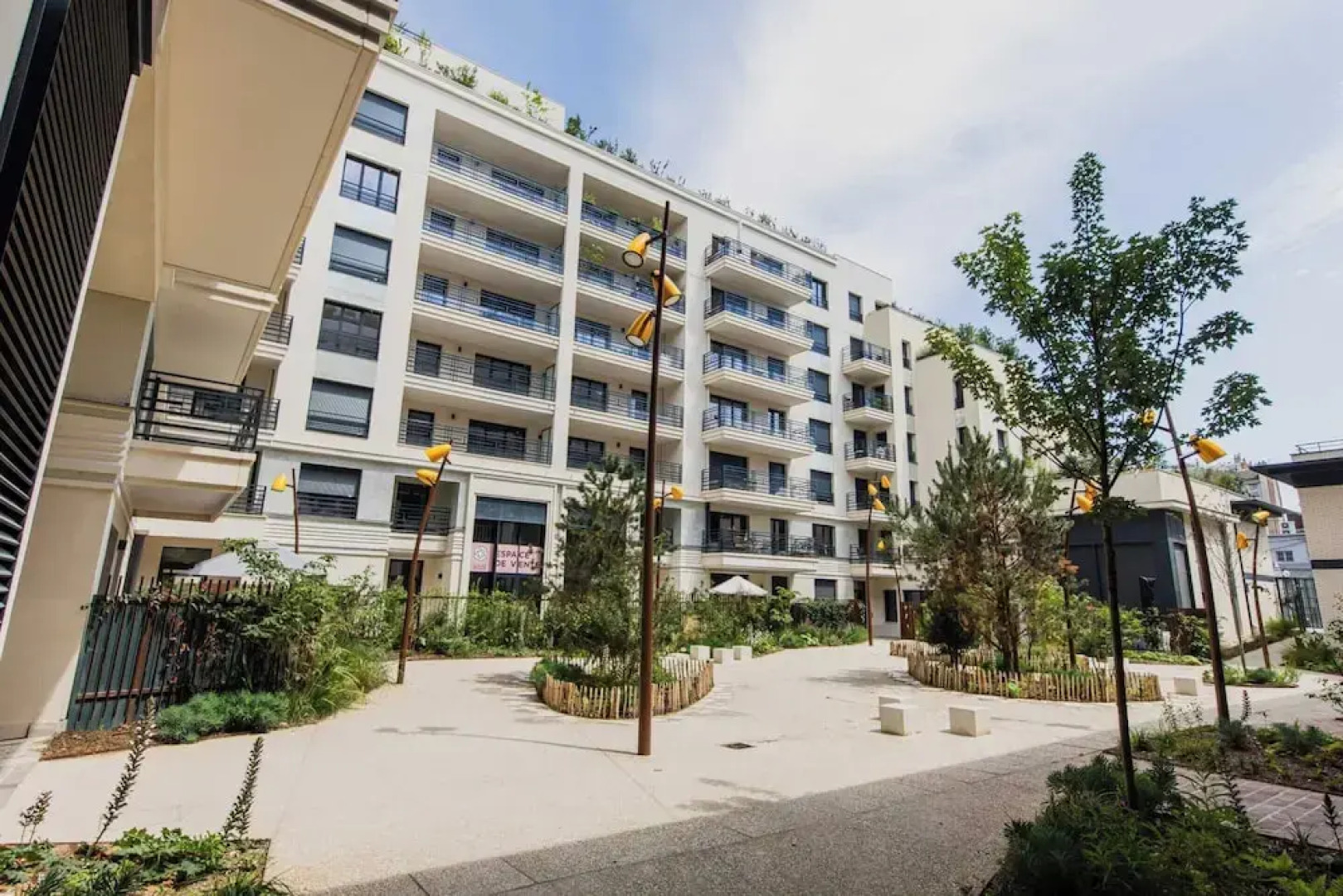 Classy Appartement - Flea Market