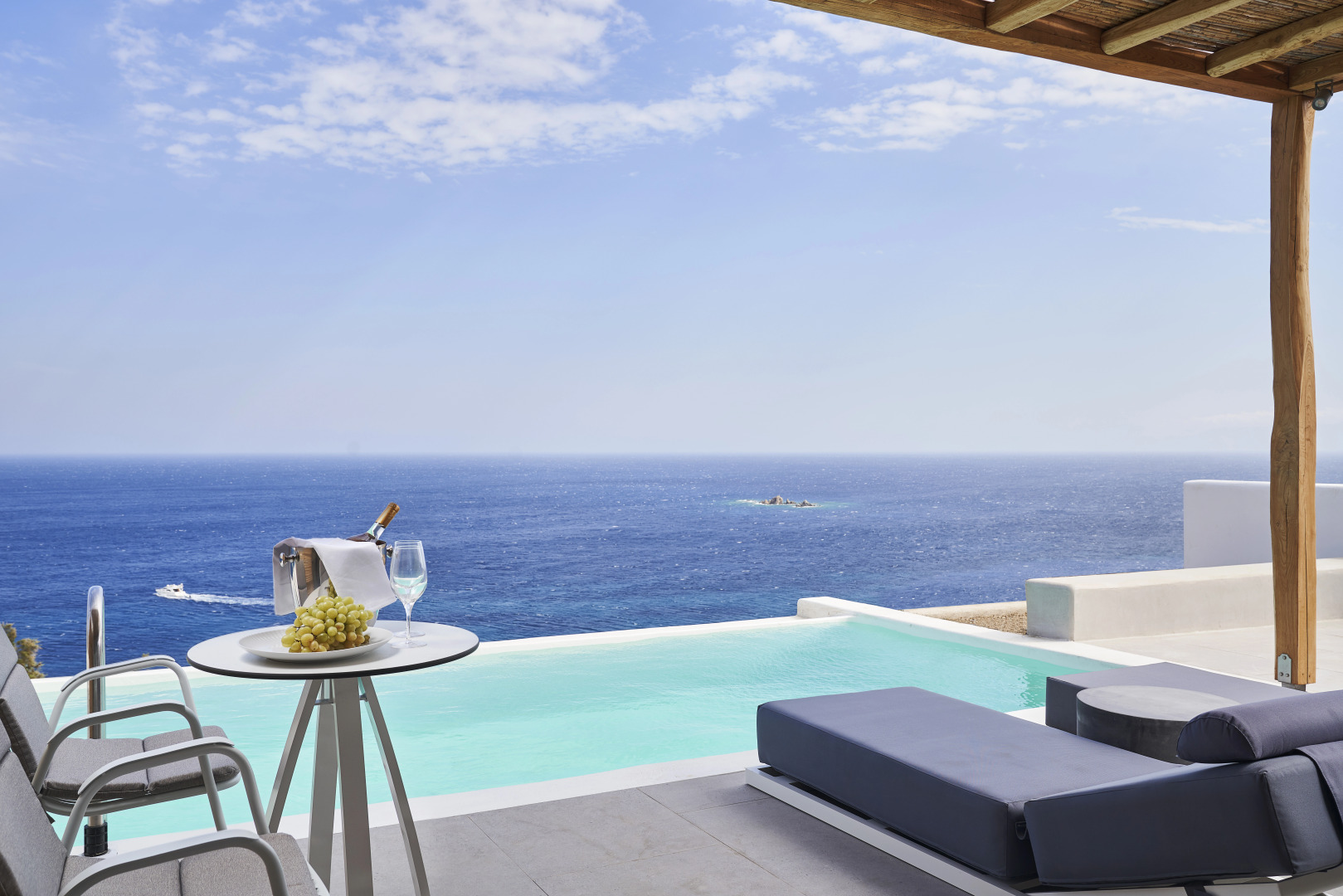 Radisson Blu Euphoria Resort, Mykonos