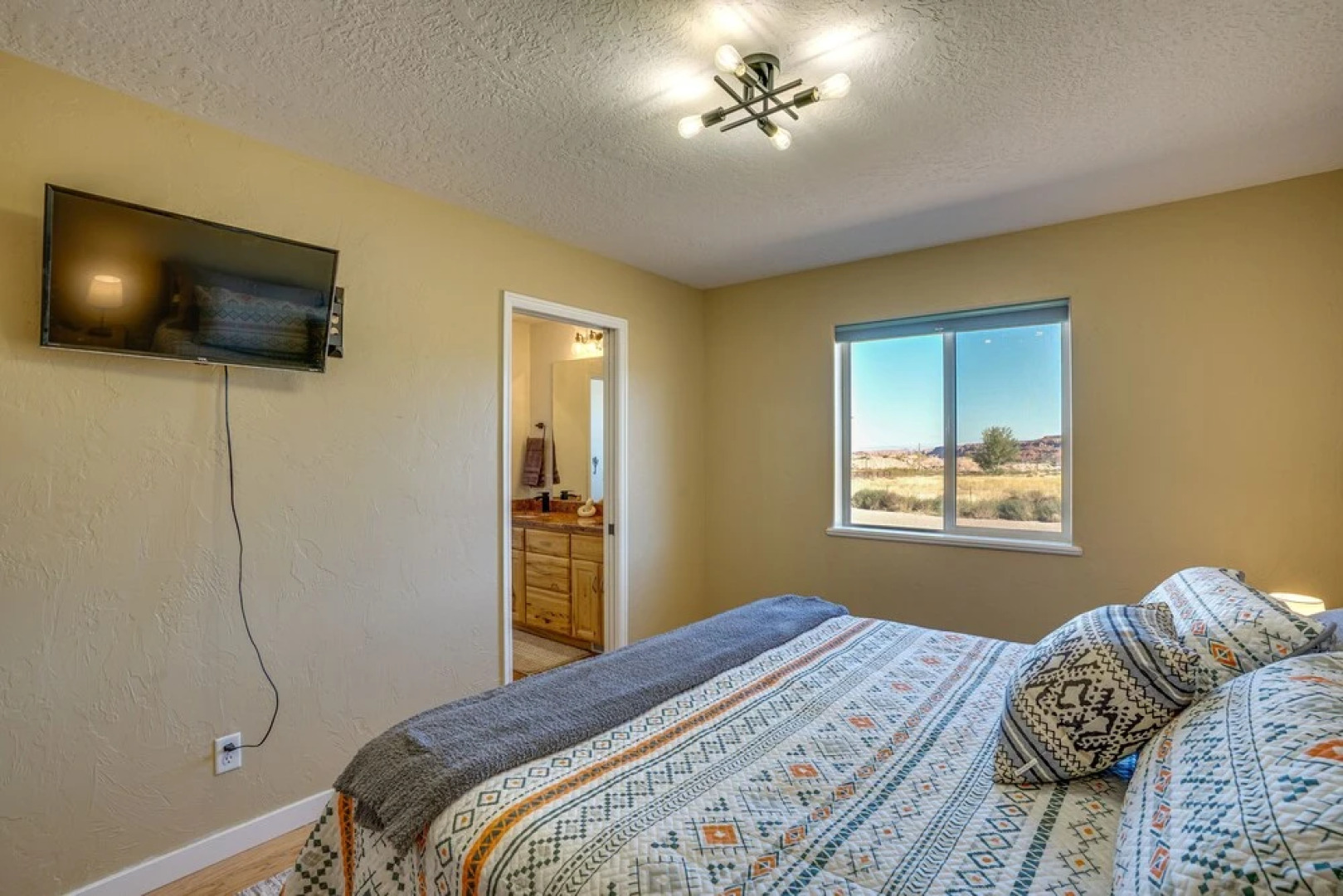 Moab Home w/ Pool - 14 Mi to Arches National Park!