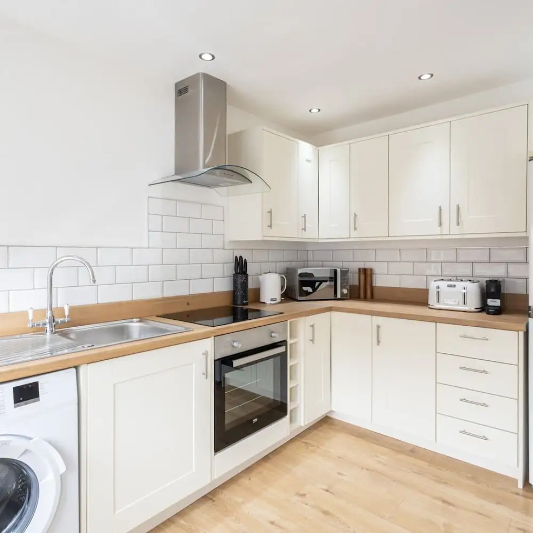 Host Stay Milbanke House