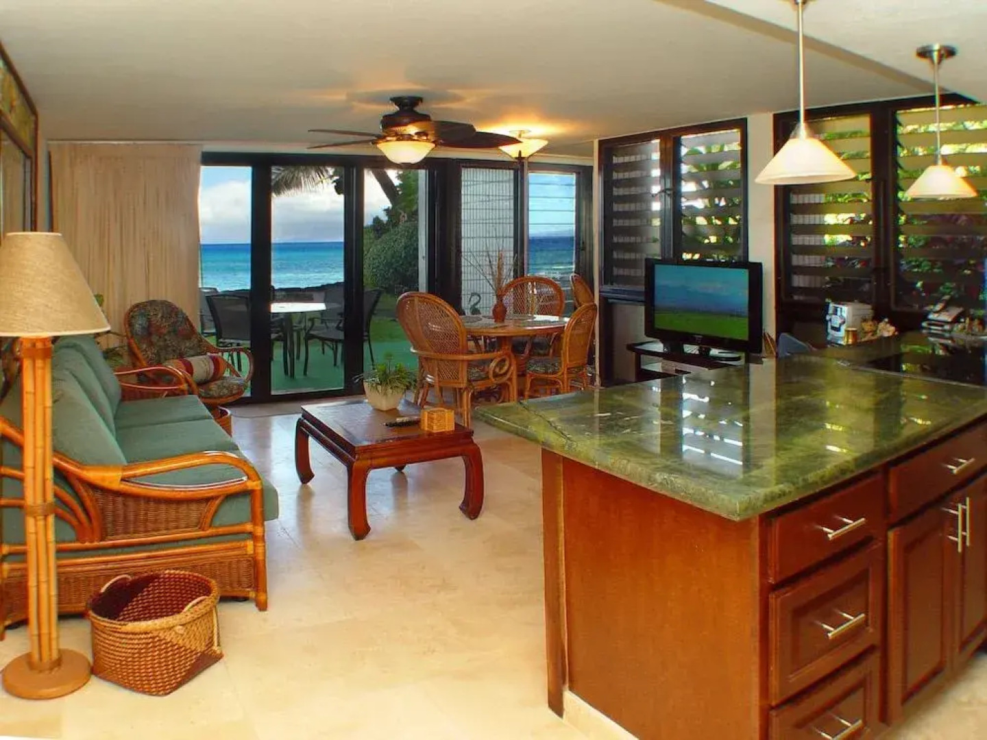 Kaleialoha #115 1 Bedroom 1 Bathroom Condo by Redawning