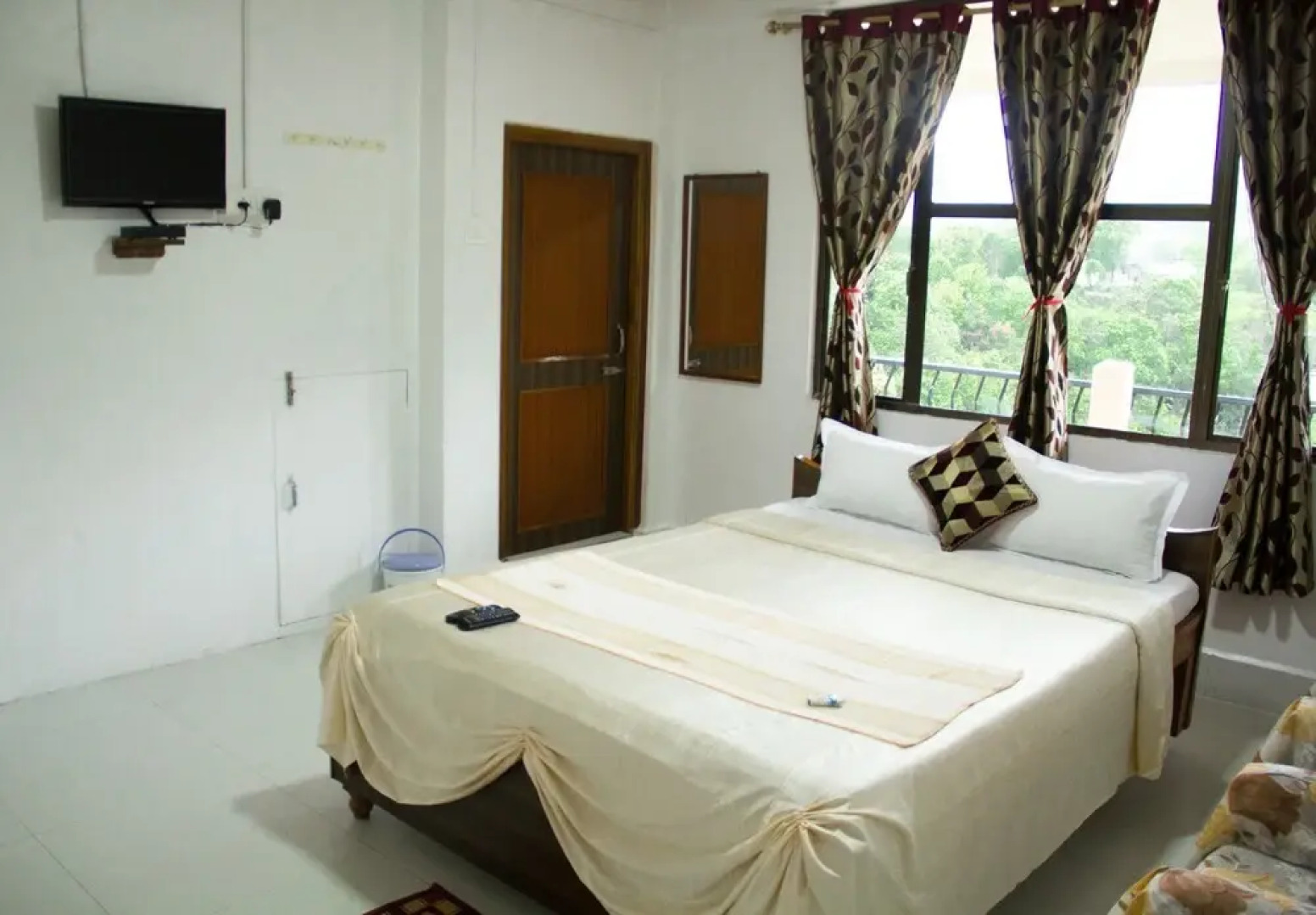 Pumpkin Cordial Lodge