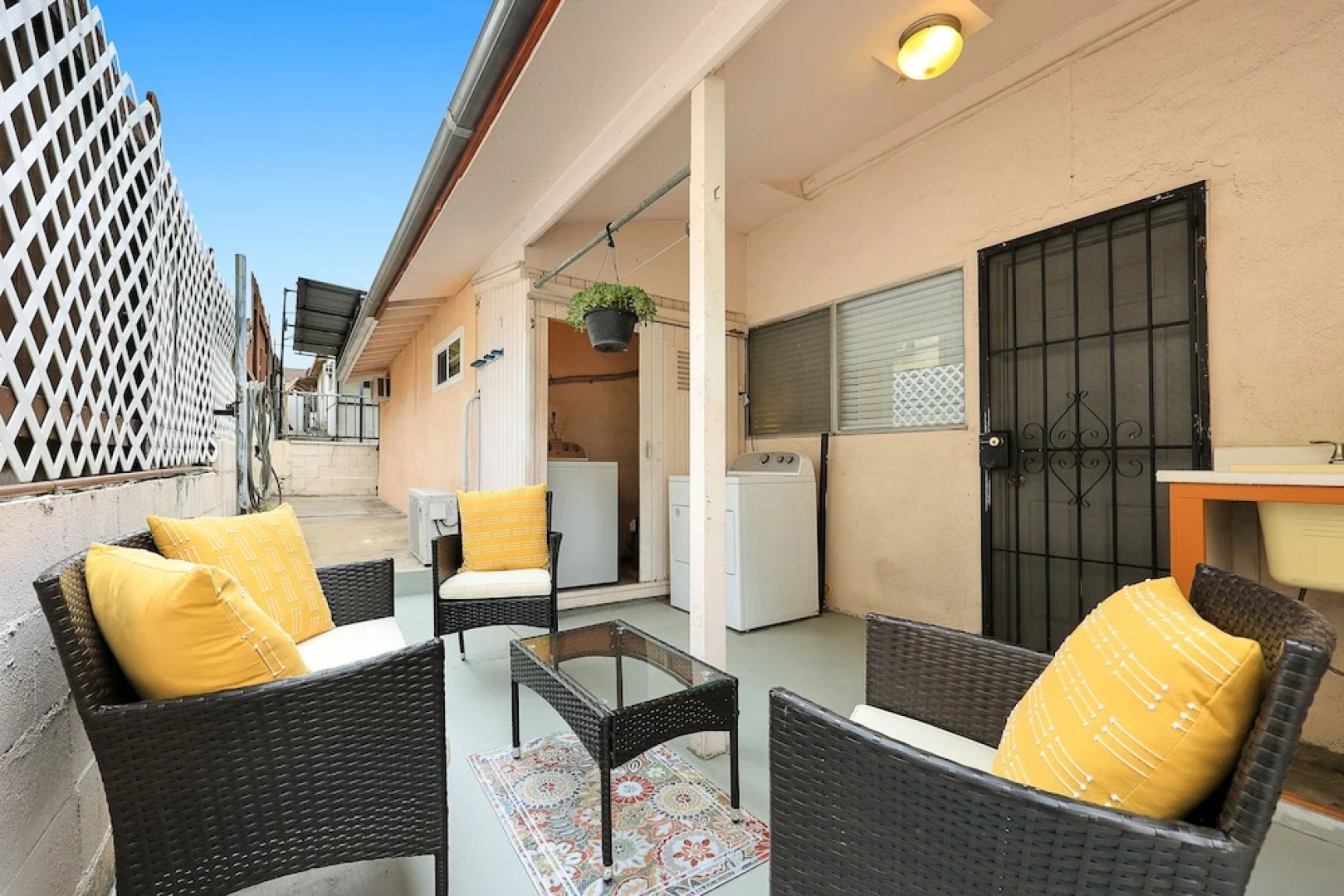 Stylish & Charming 15min to Downtown LA