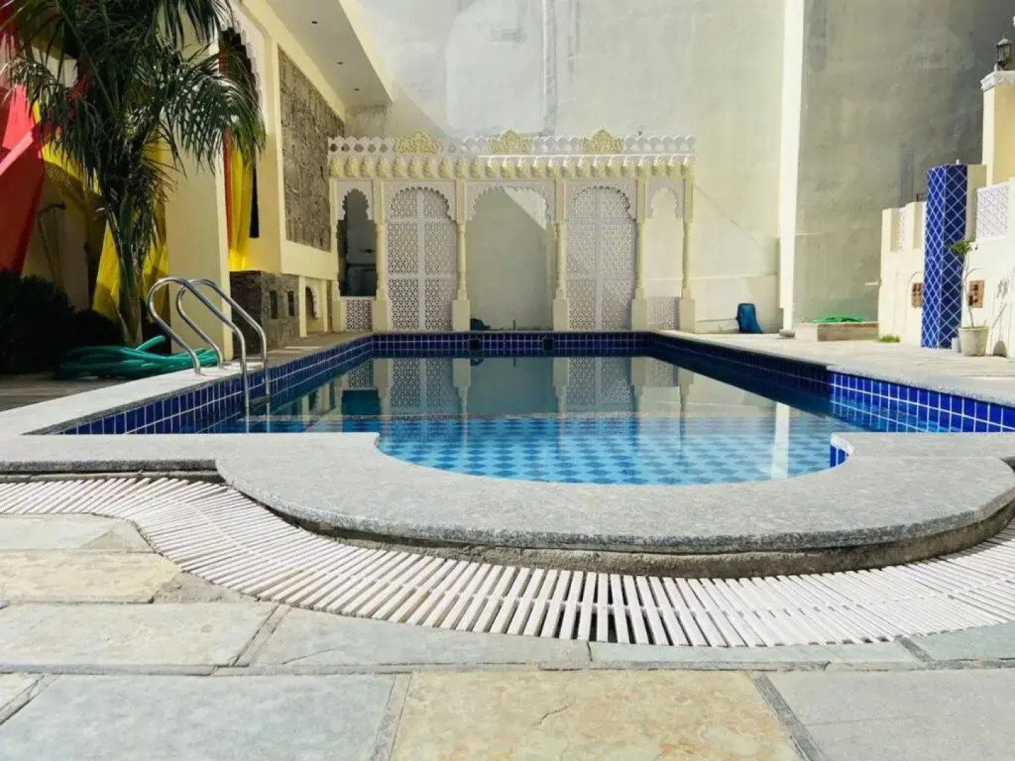 Palace Rajkumbha by Howard