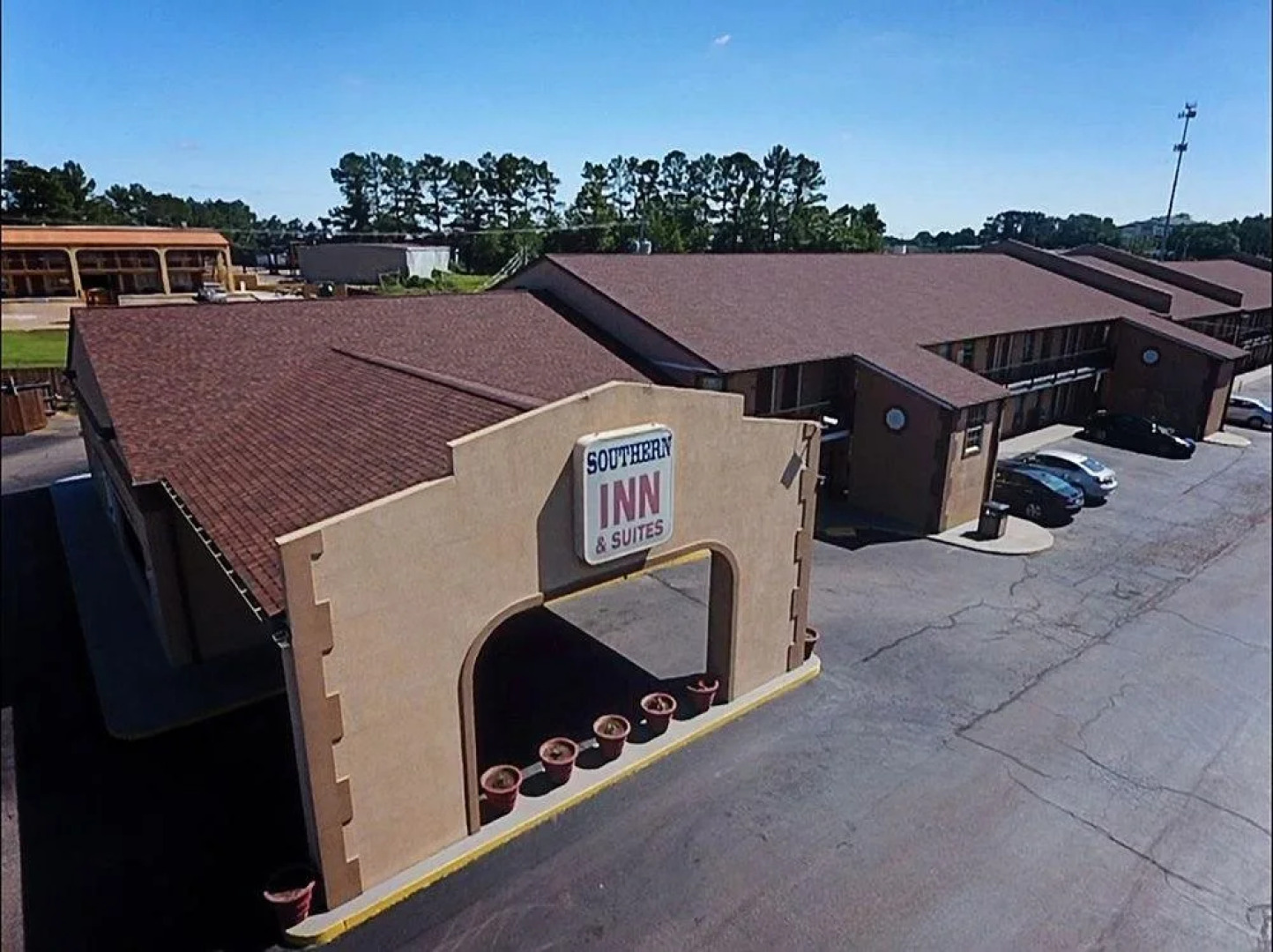 Southern Inn & Suites