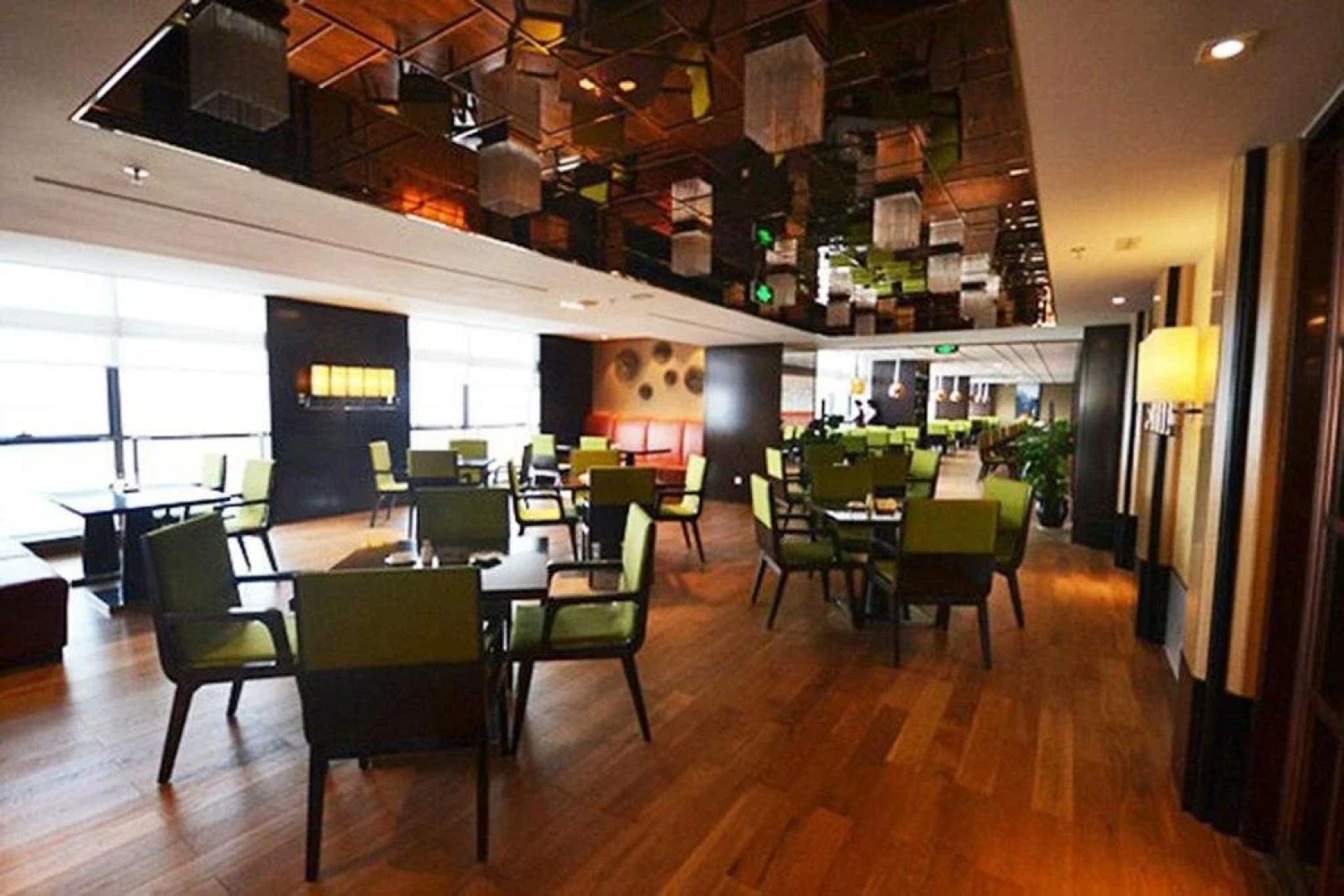 Yintian International Business Hotel