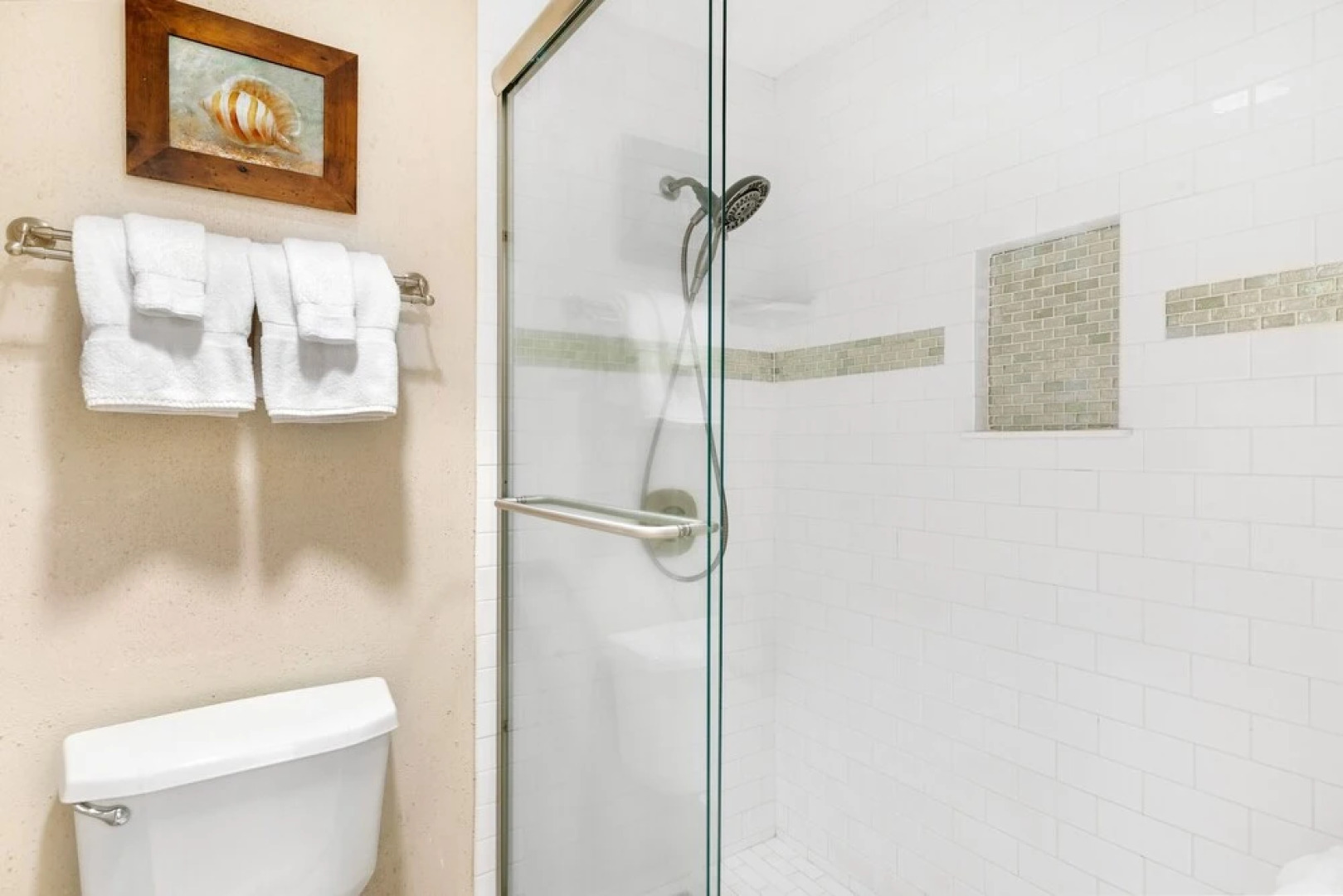 Phoenix Viii Unit 1406 3 Bedroom Condo by Redawning