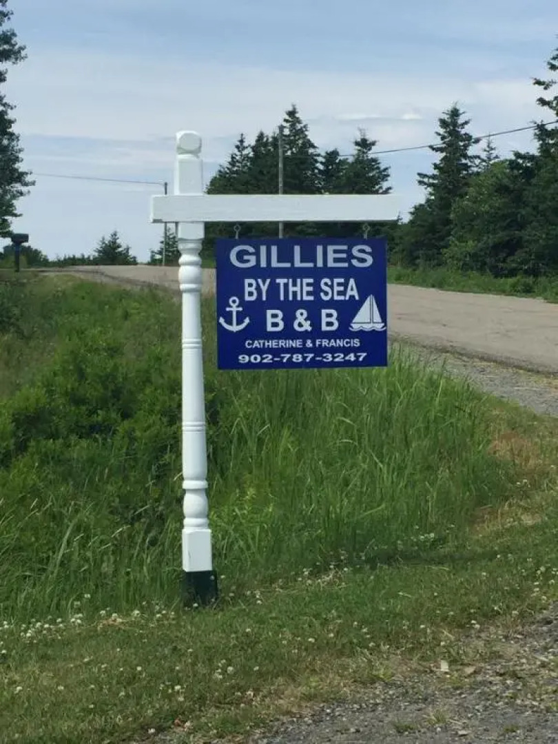 Gillies by the Sea Apartment and Suite