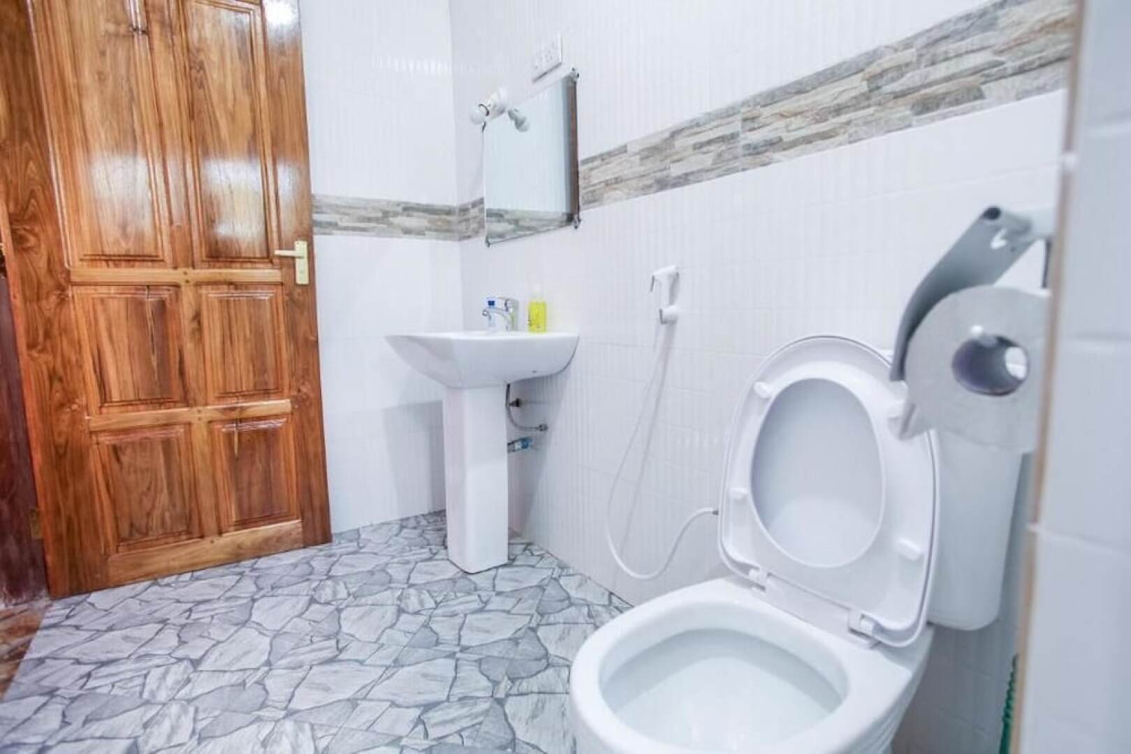 Mantis Lodge & Camping Site