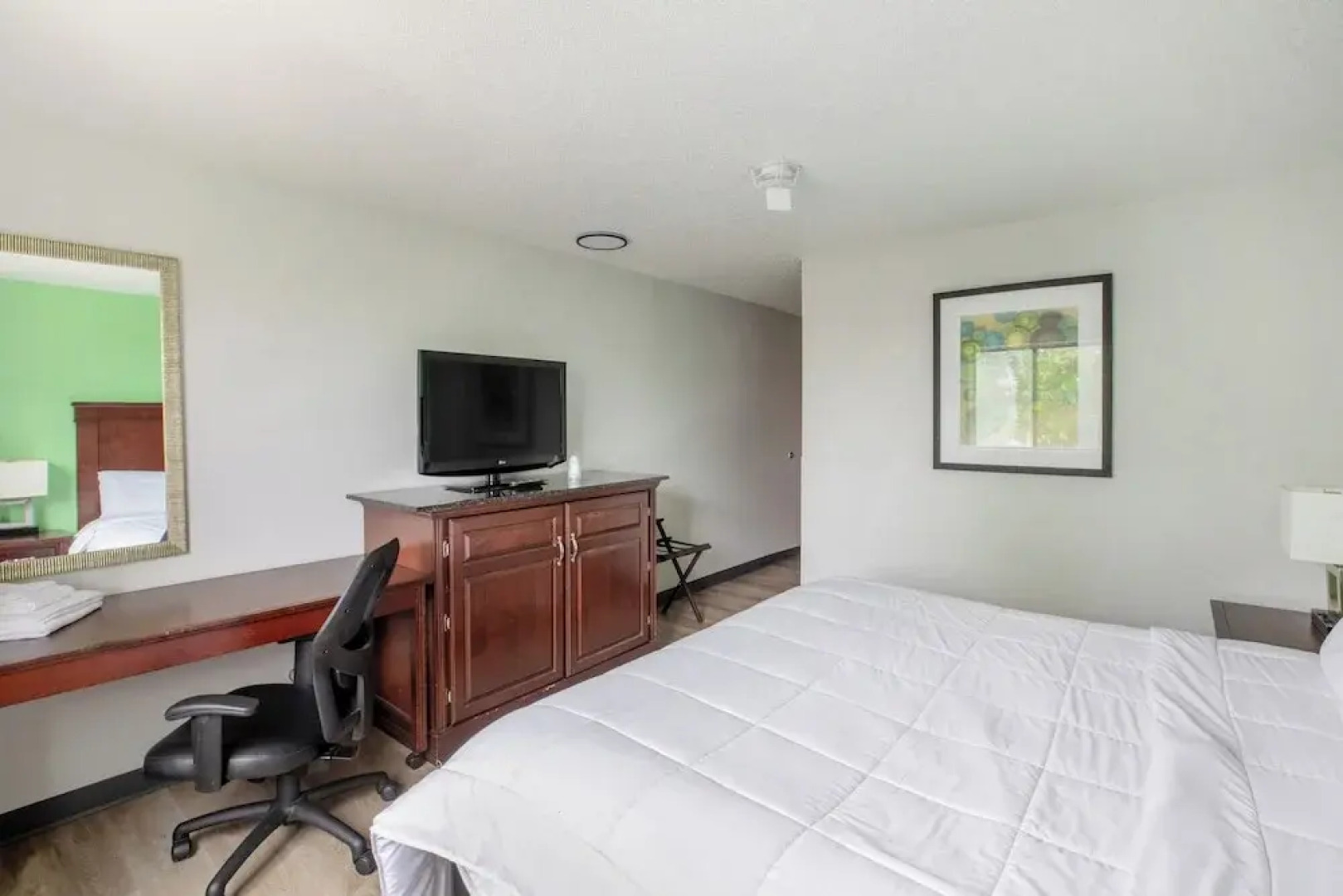 Super Inn by OYO Lansing MI