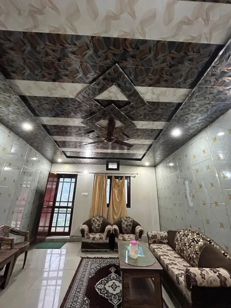 Anushri Lodge And Restaurants