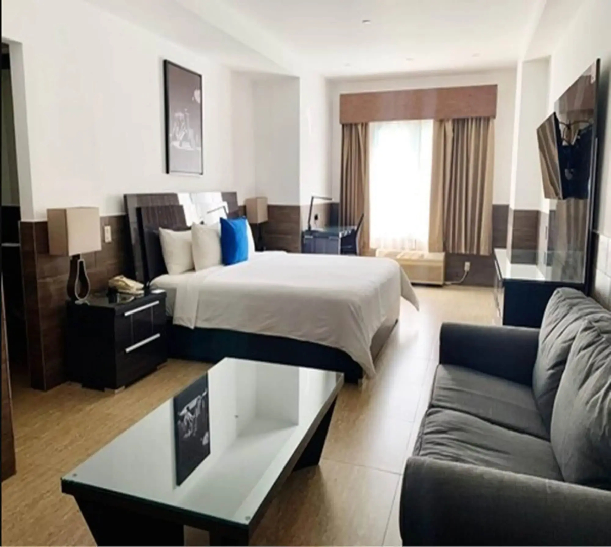 Beverly Hills: Hotel & Business