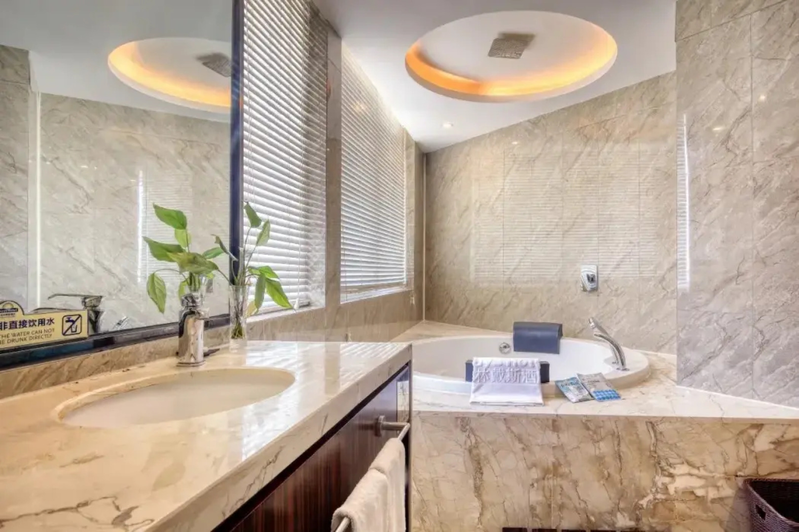 Days Hotel by Wyndham Guilin