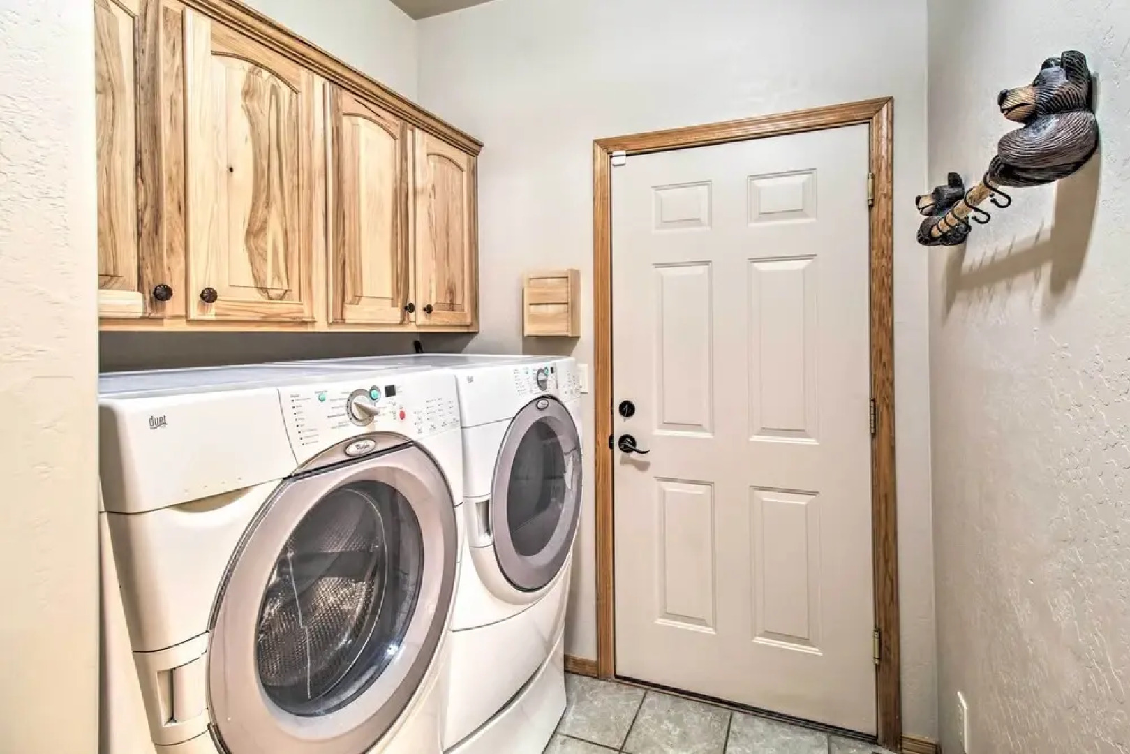 Hot Tub & Game Room: All-season Pinetop Cabin