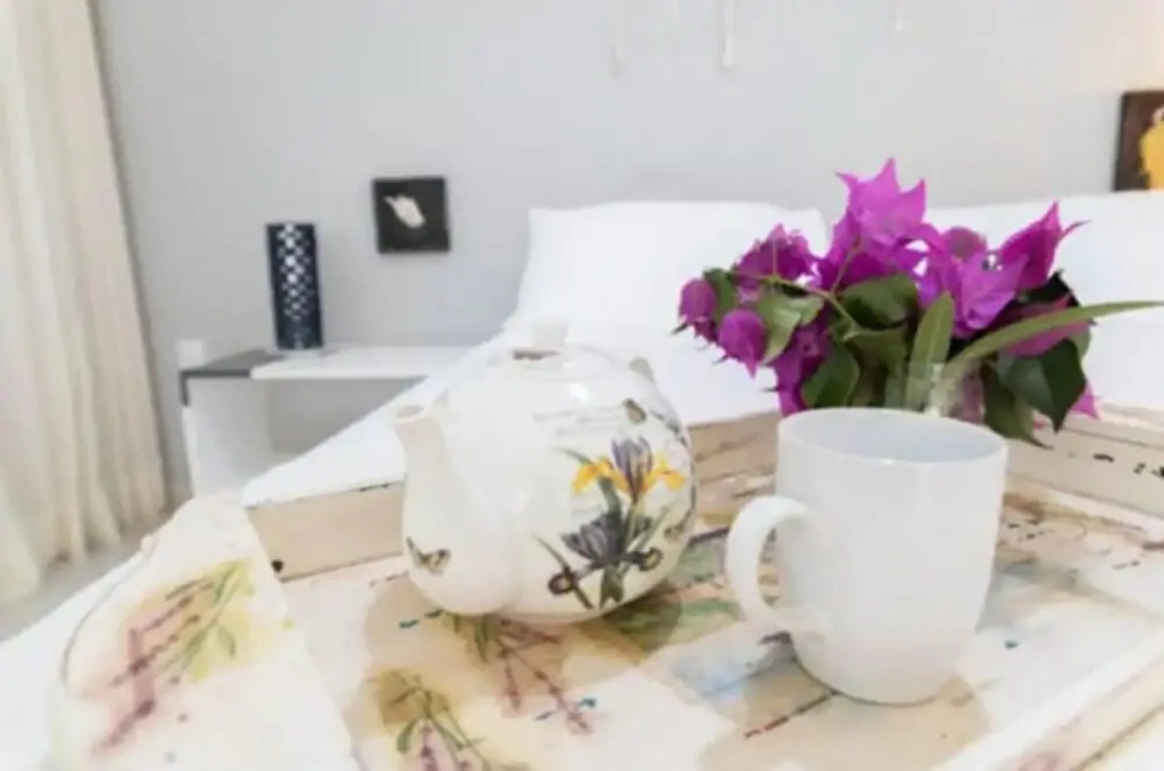 Chal Aconchegante com Vista Jardim em Vila - 02