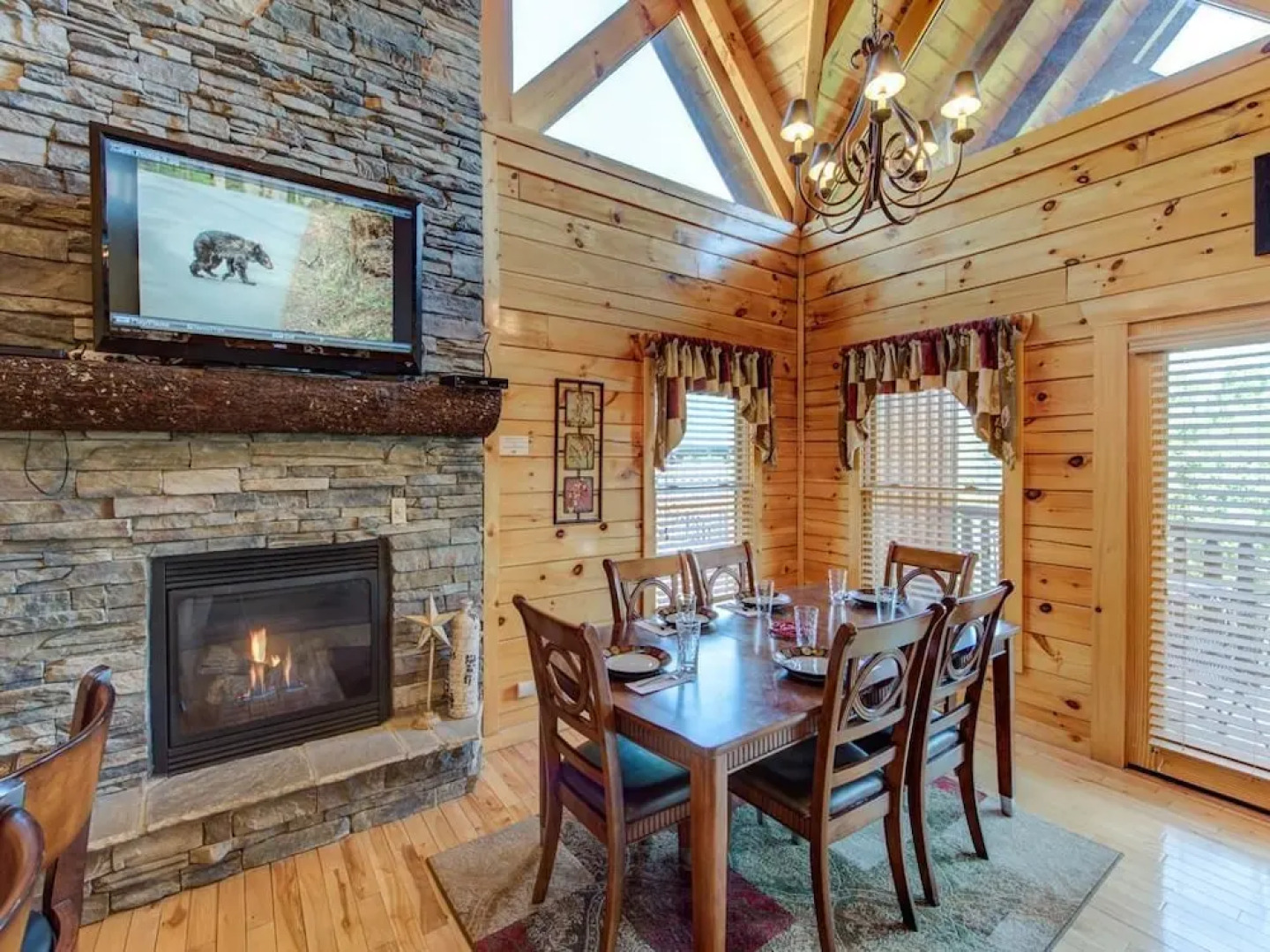 Smoky Ridge View - Three Bedroom Cabin
