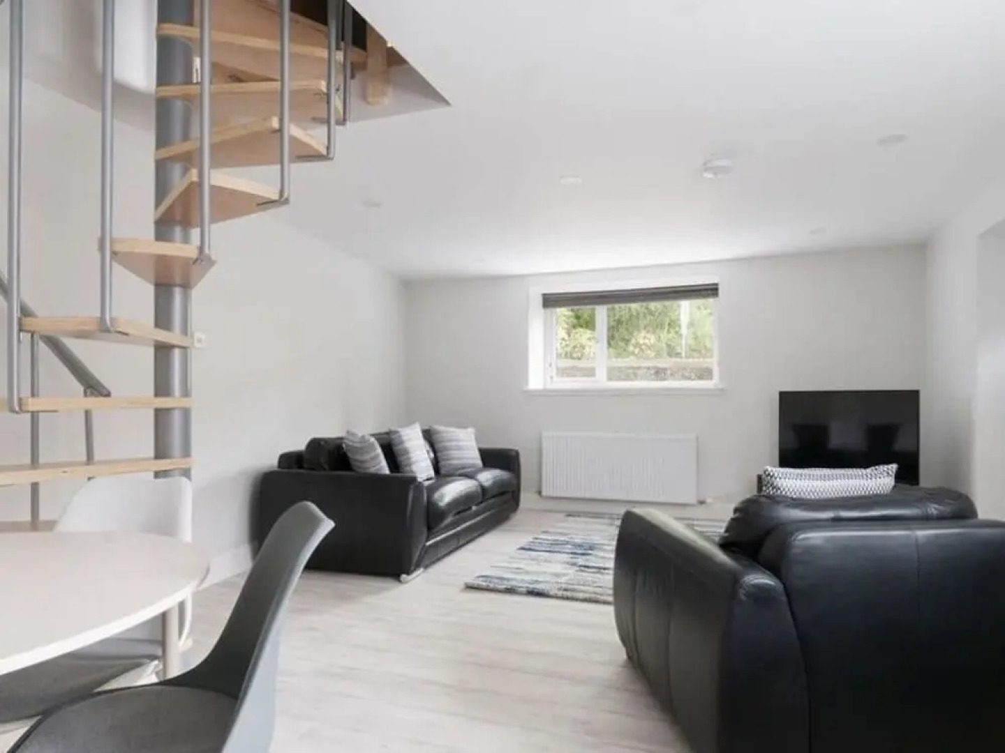 Max & Ben's Apartments