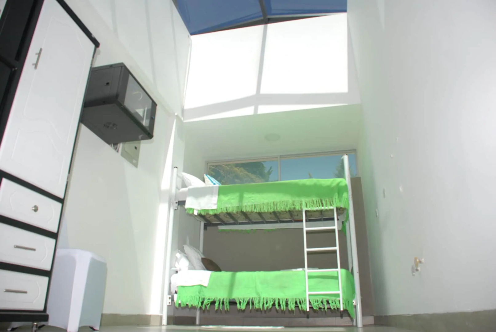 Hosteria Airport Garden