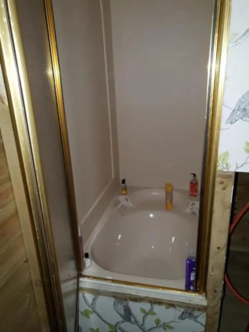 Rosie Traditional Gypsy Wagon