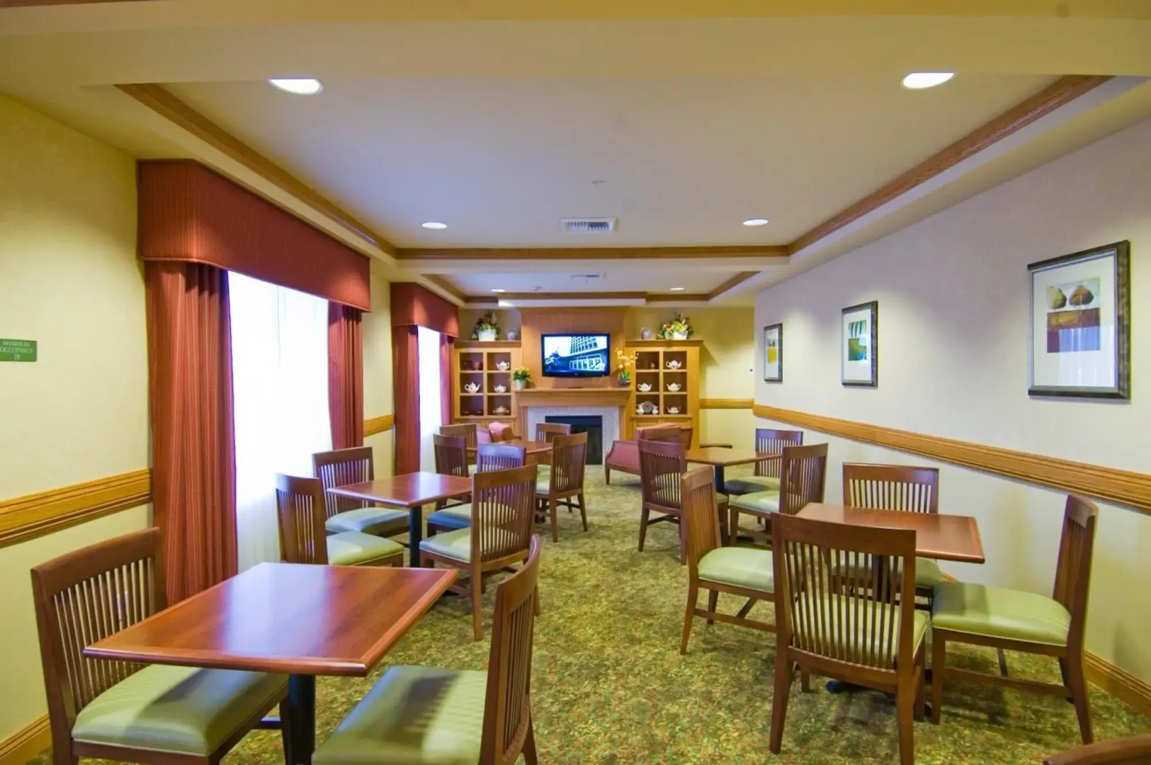 Holiday Inn Hotel & Suites Barstow by IHG
