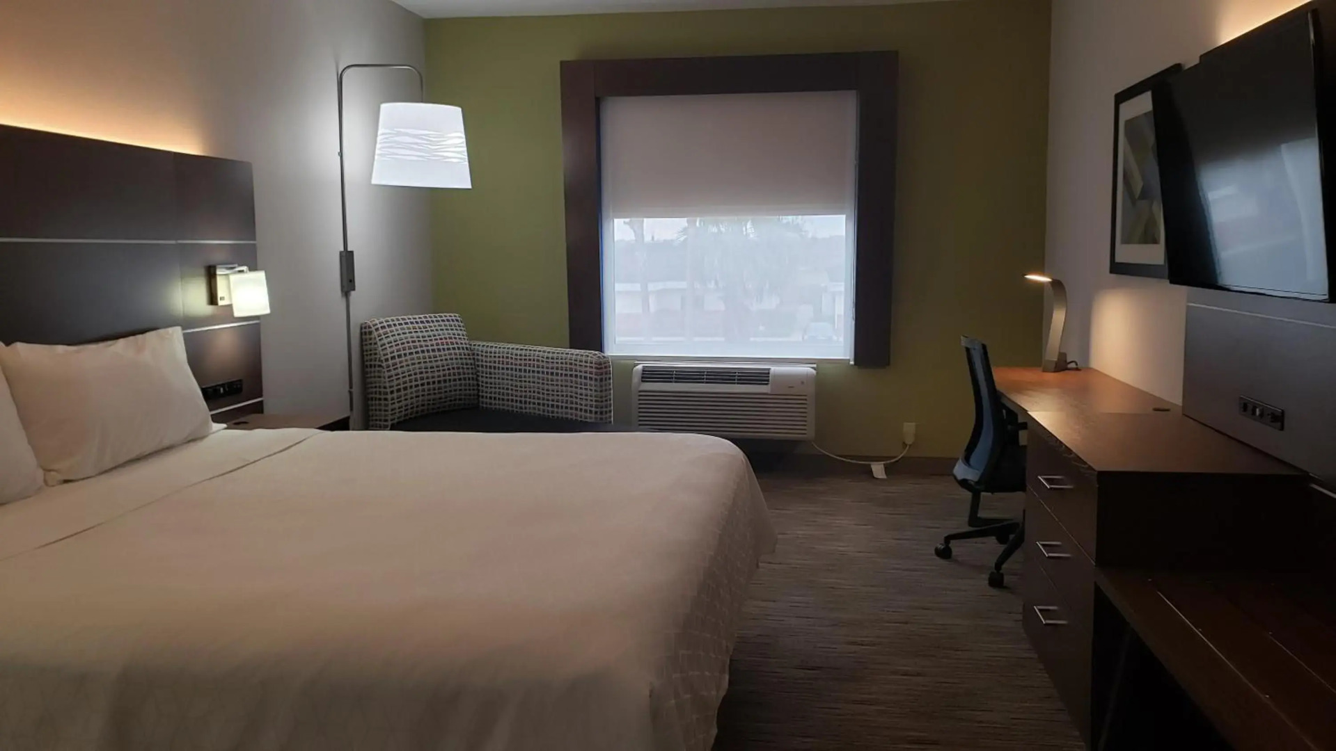 Holiday Inn Express Hotel & Suites Weslaco by IHG