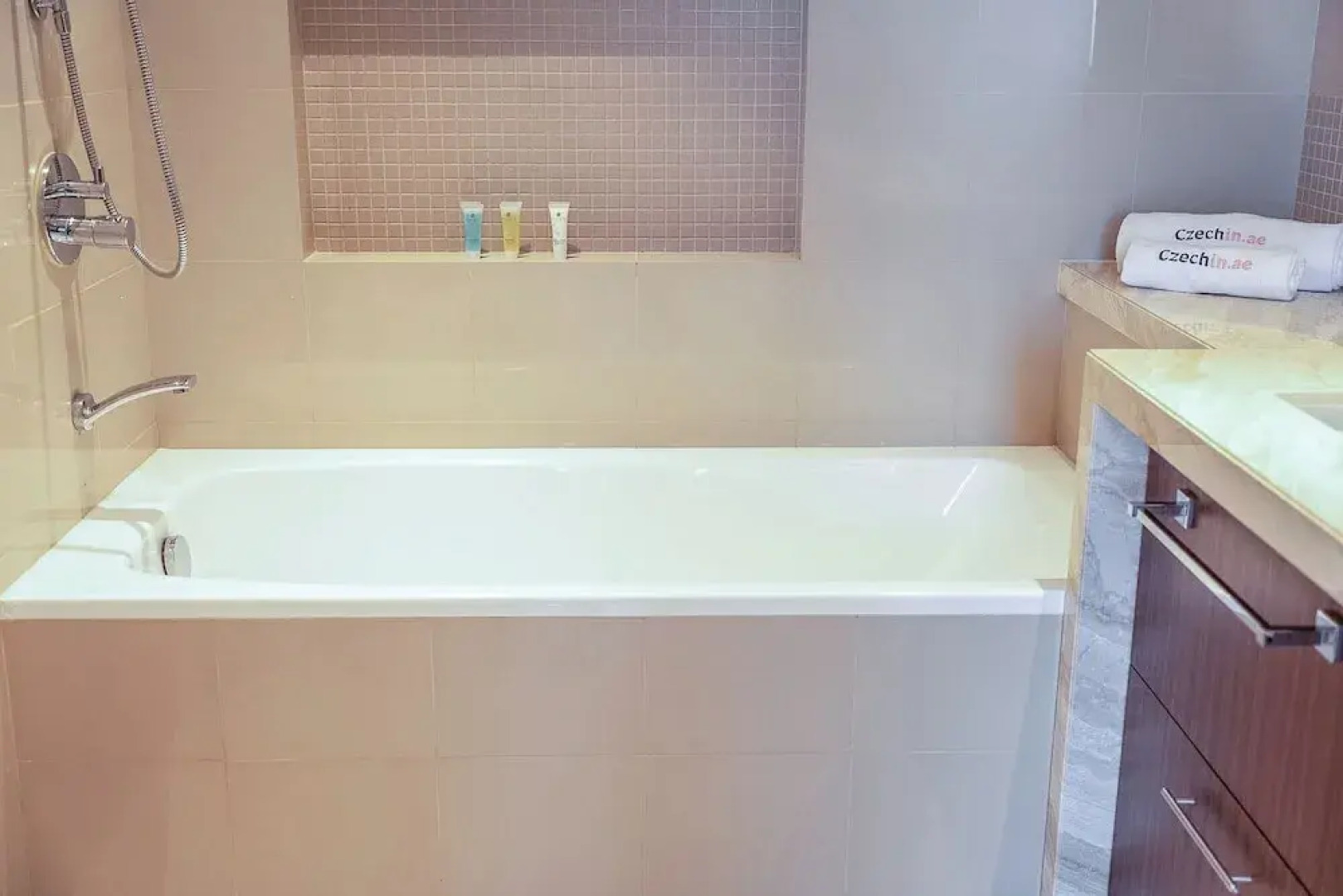 Direct Dubai Mall Access Downtown Boulev